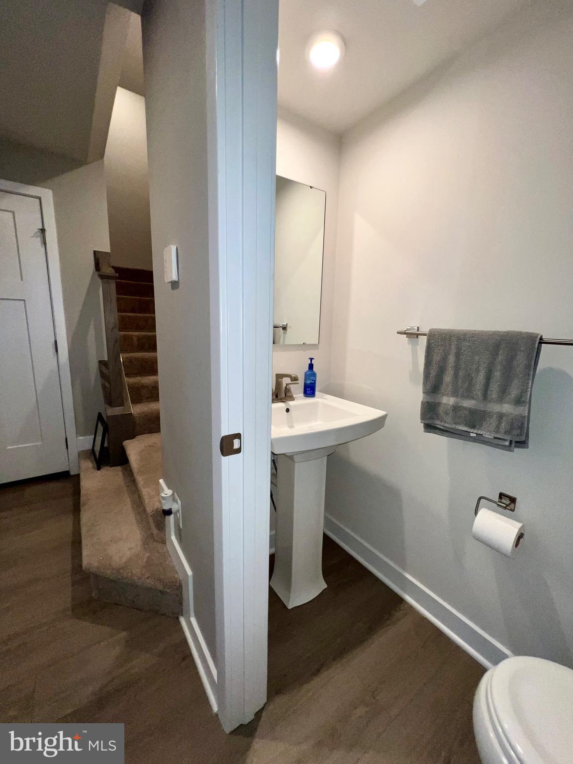 TIMOTHY BRANCH TOWNS - Residential Lease