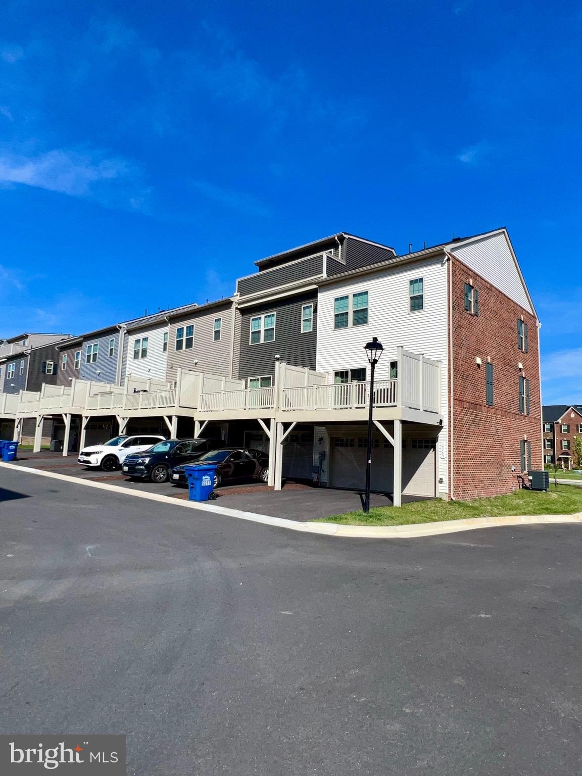 TIMOTHY BRANCH TOWNS - Residential Lease