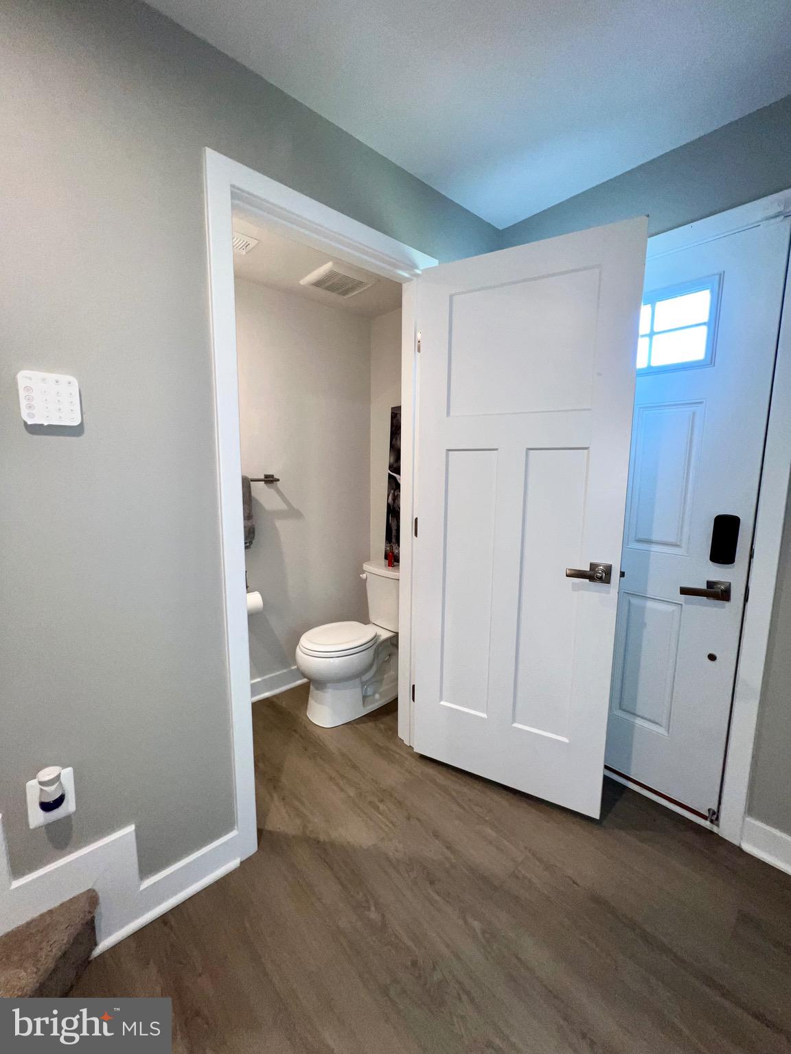 TIMOTHY BRANCH TOWNS - Residential Lease