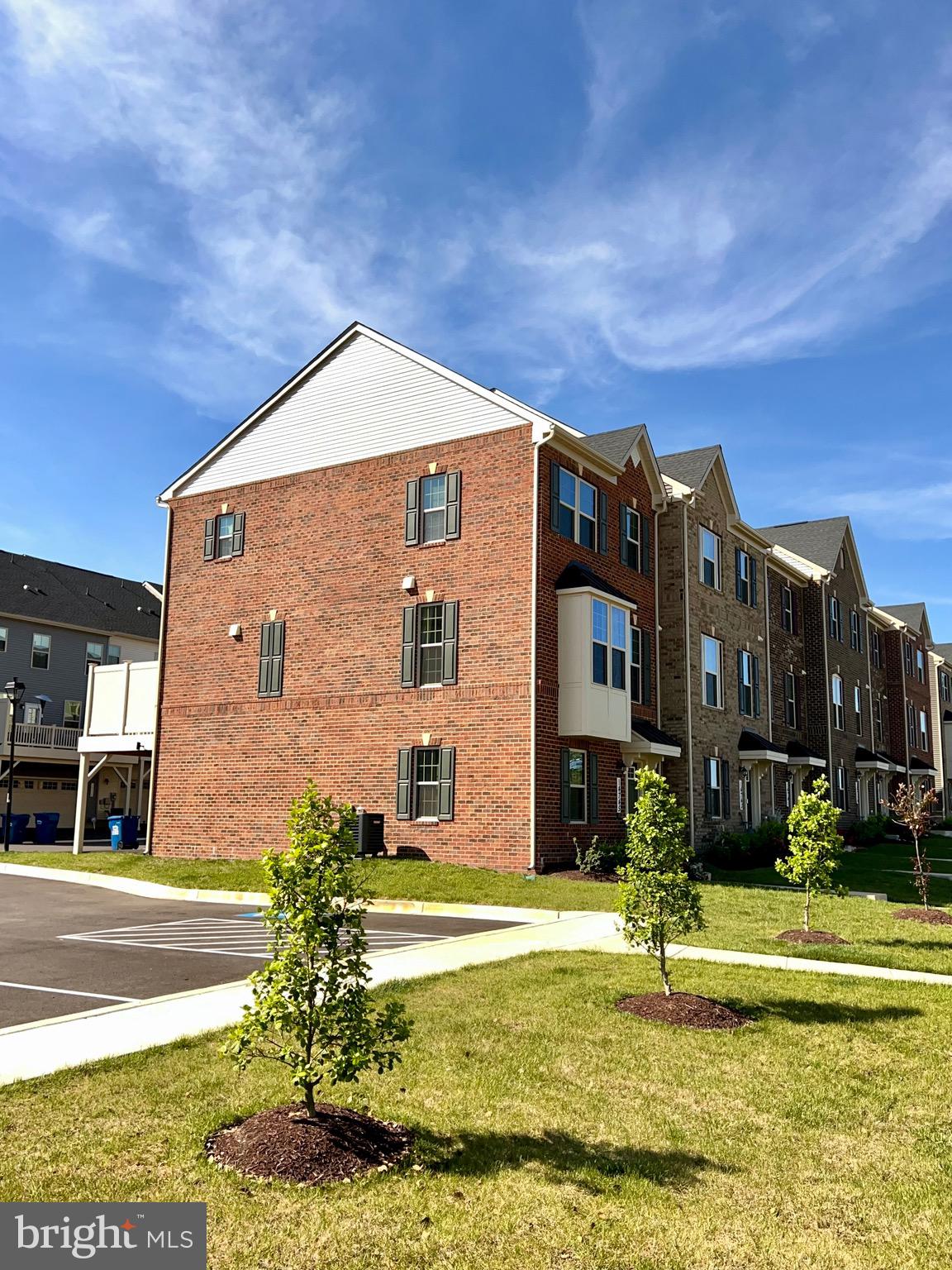 TIMOTHY BRANCH TOWNS - Residential Lease