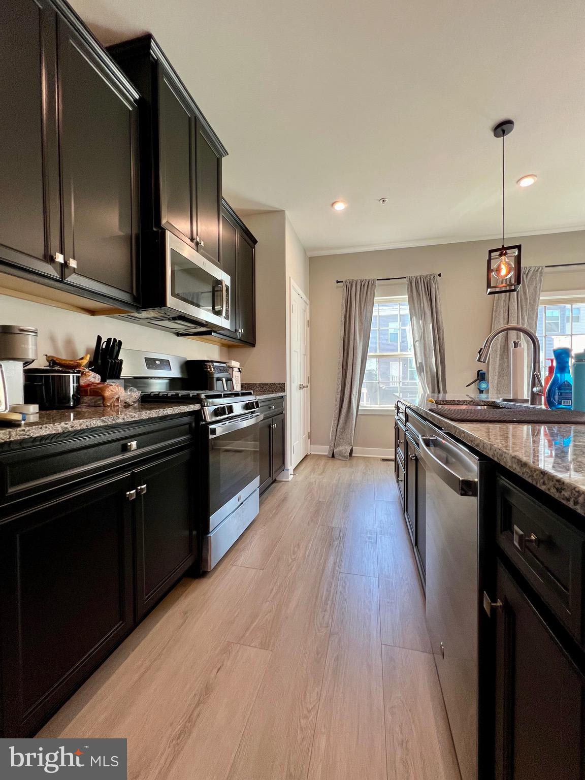 TIMOTHY BRANCH TOWNS - Residential Lease