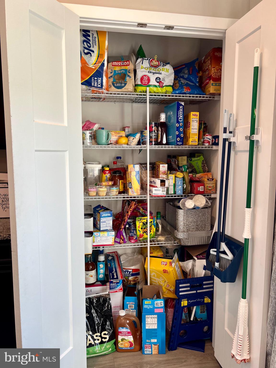 TIMOTHY BRANCH TOWNS - Residential Lease