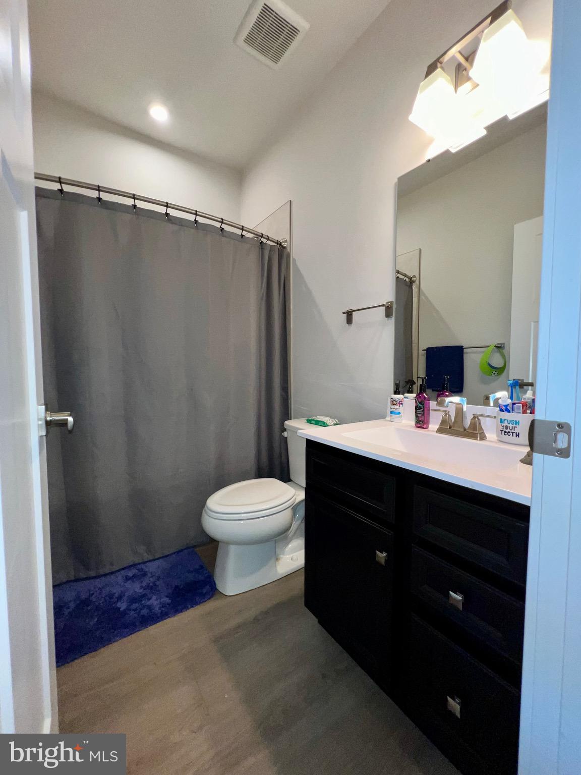 TIMOTHY BRANCH TOWNS - Residential Lease