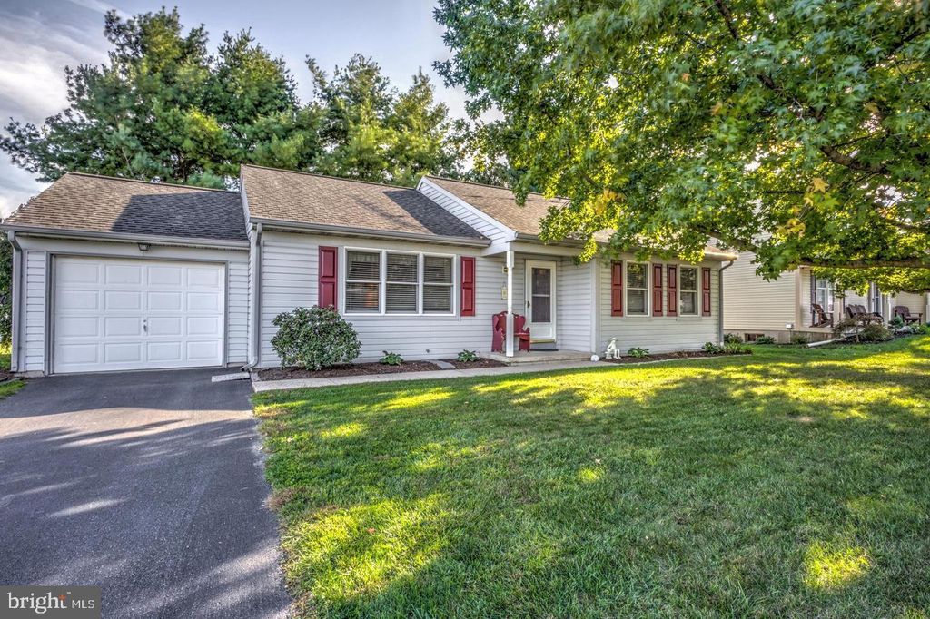 Photo of 212 Sycamore Lane, NEW HOLLAND, PA 17557 (MLS # PALA2086354)