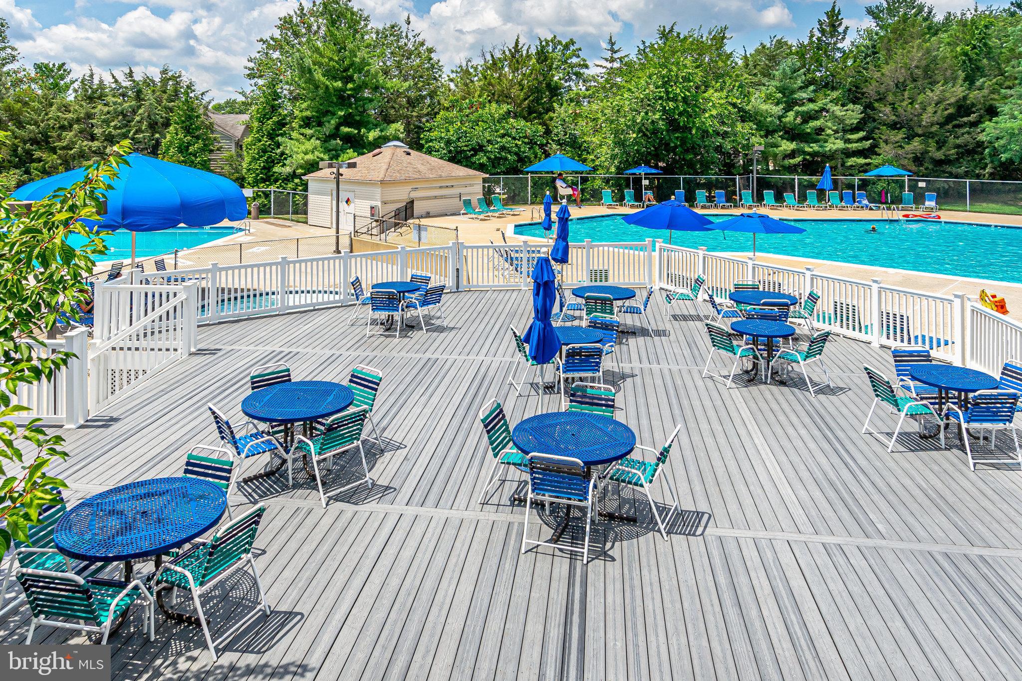 VICTORIA CROSSINGS AT MANCHESTER LAKES - Residential