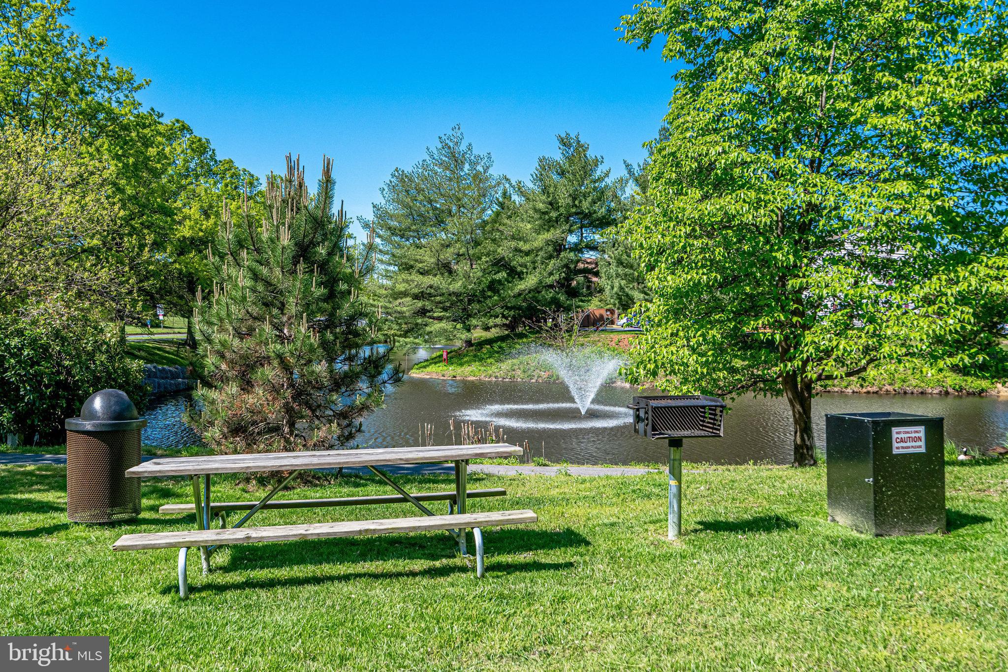 VICTORIA CROSSINGS AT MANCHESTER LAKES - Residential