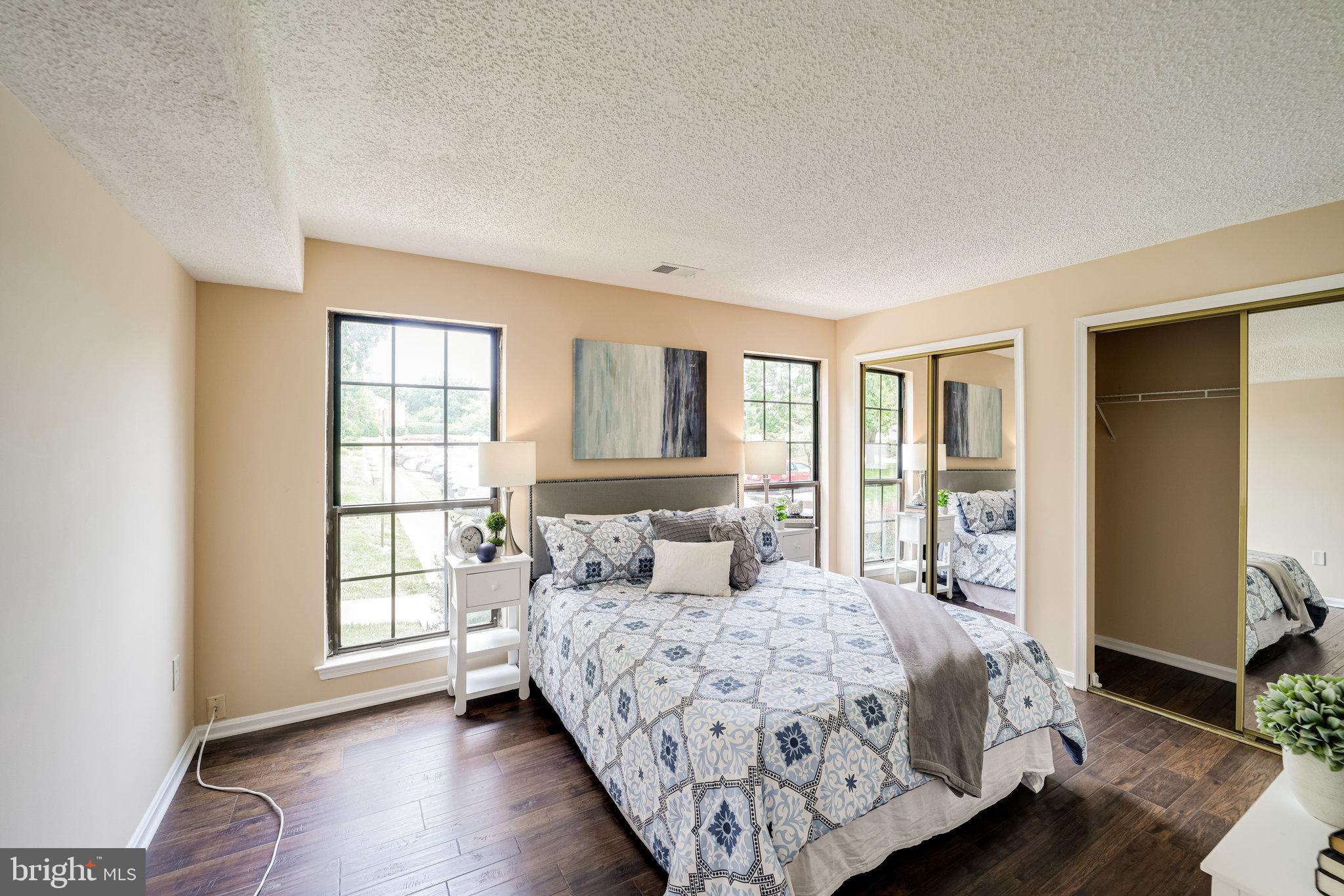 VICTORIA CROSSINGS AT MANCHESTER LAKES - Residential