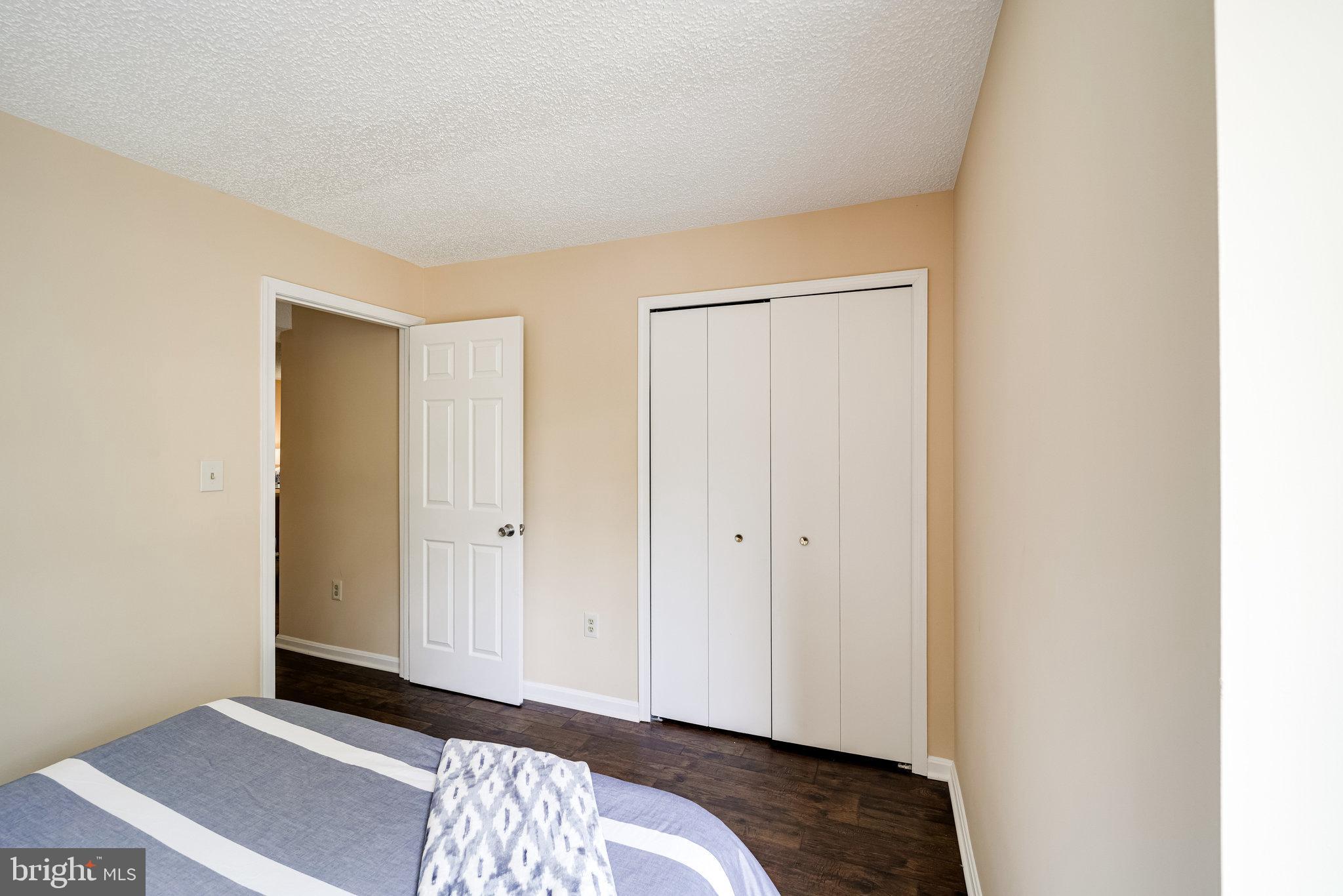 VICTORIA CROSSINGS AT MANCHESTER LAKES - Residential