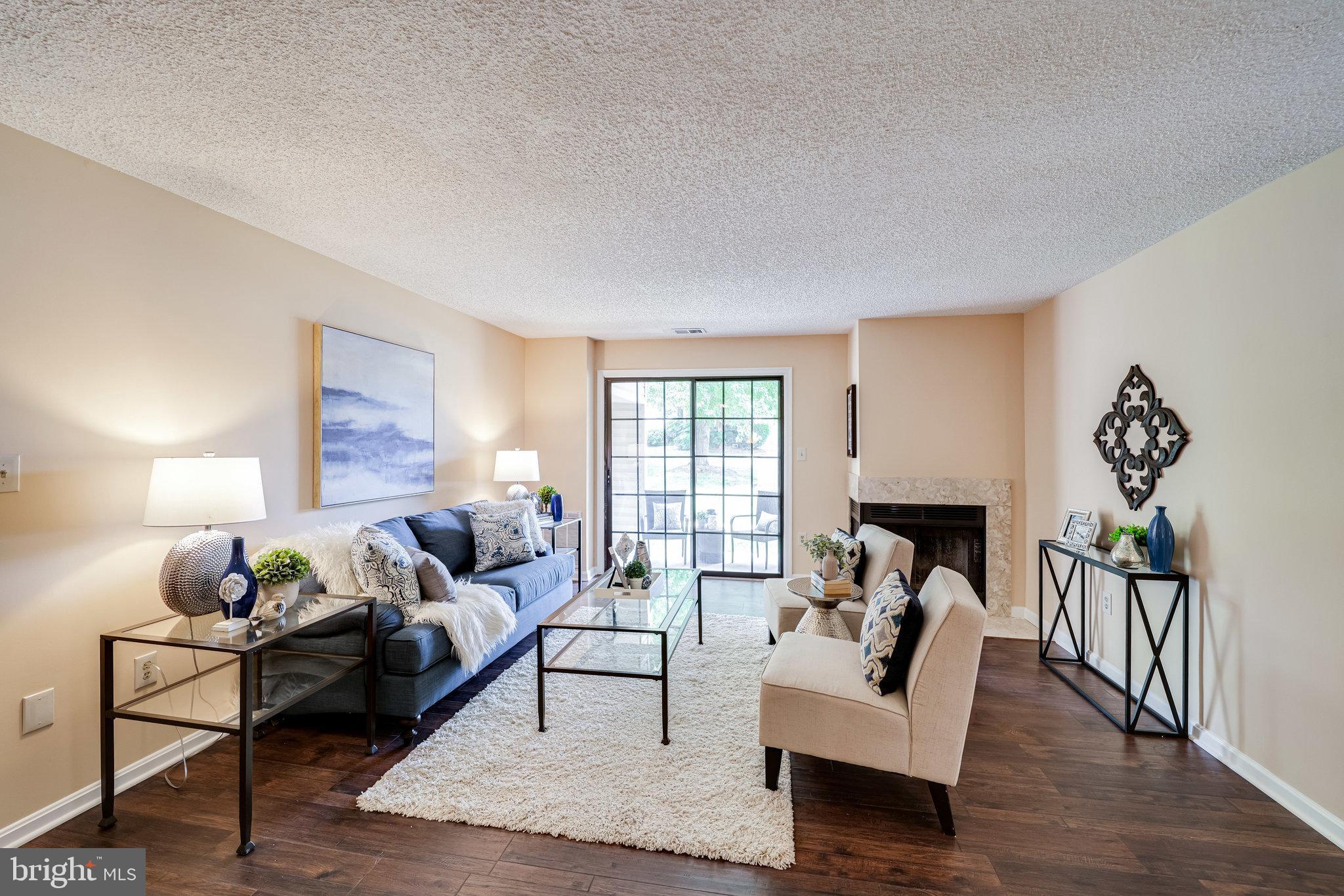 VICTORIA CROSSINGS AT MANCHESTER LAKES - Residential