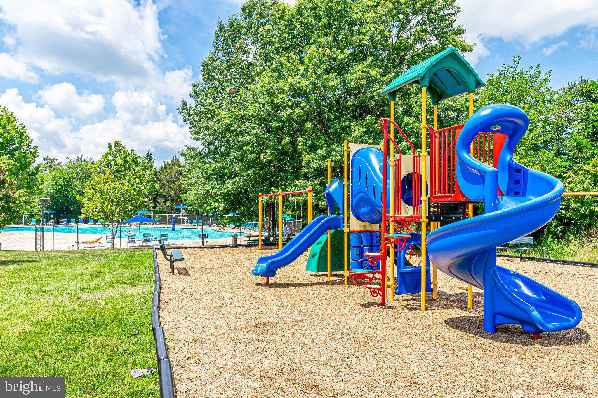 VICTORIA CROSSINGS AT MANCHESTER LAKES - Residential