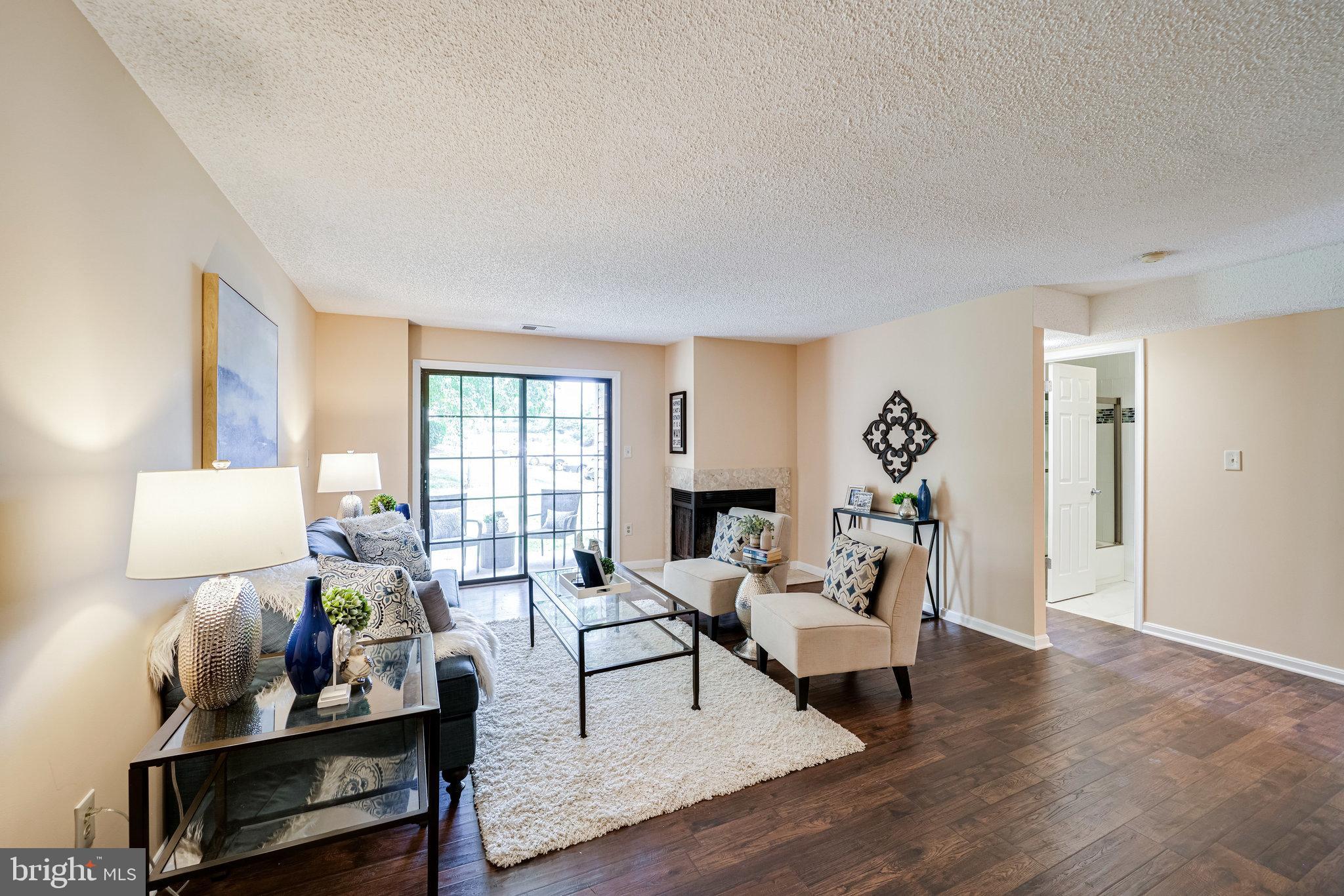 VICTORIA CROSSINGS AT MANCHESTER LAKES - Residential