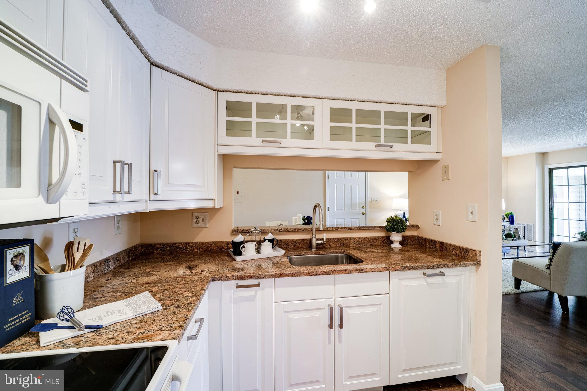 VICTORIA CROSSINGS AT MANCHESTER LAKES - Residential