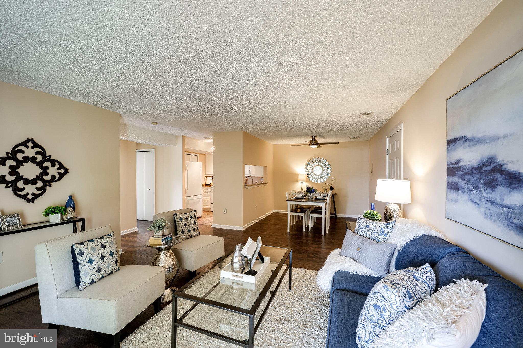 VICTORIA CROSSINGS AT MANCHESTER LAKES - Residential