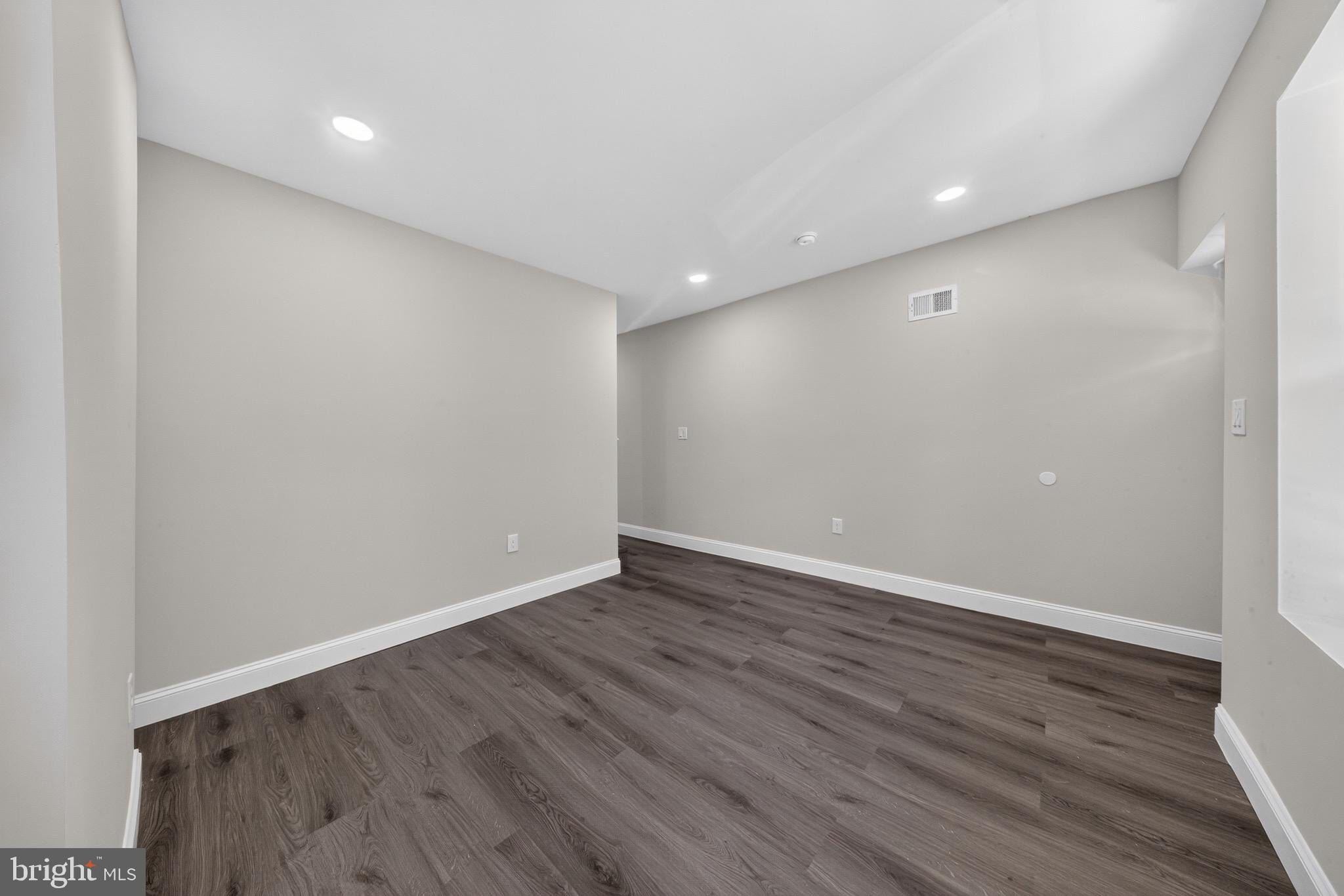 1130 W 2ND STREET
