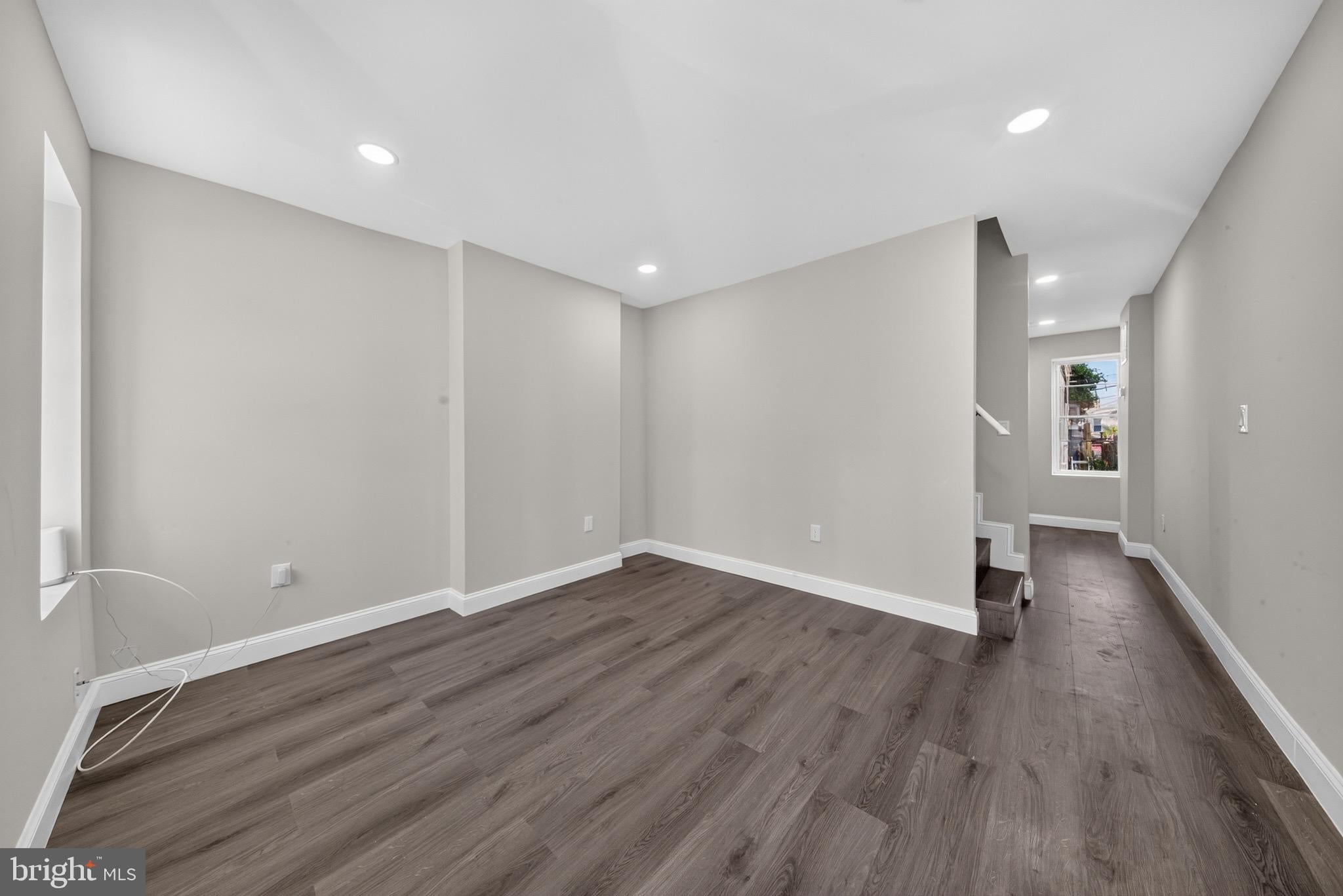 1130 W 2ND STREET