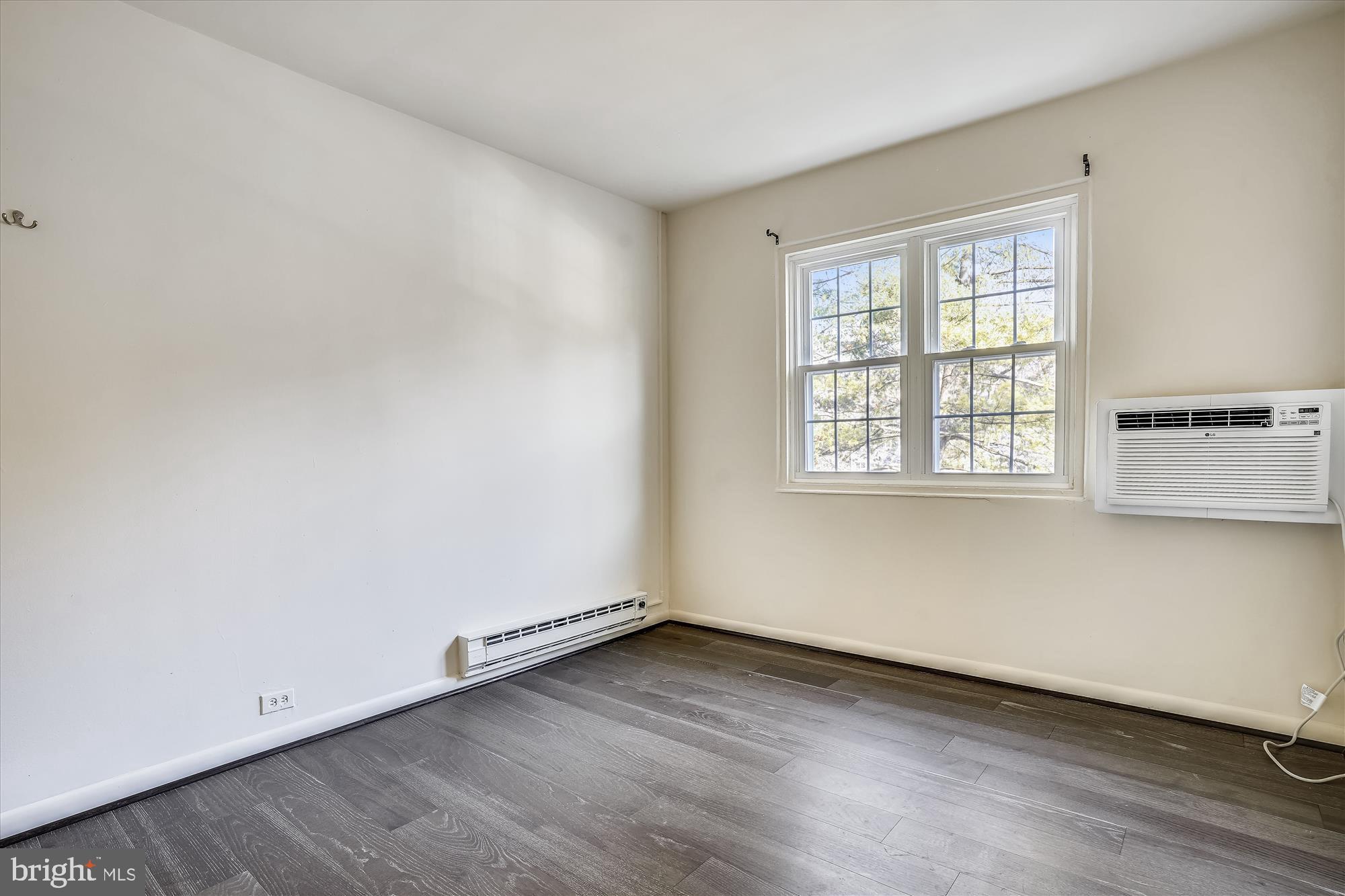 PARKFAIRFAX - Residential Lease