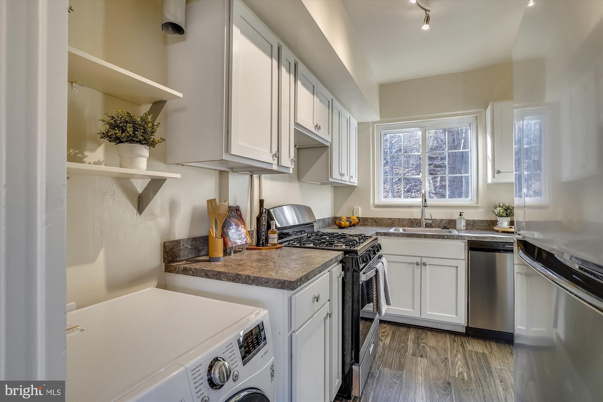 PARKFAIRFAX - Residential Lease