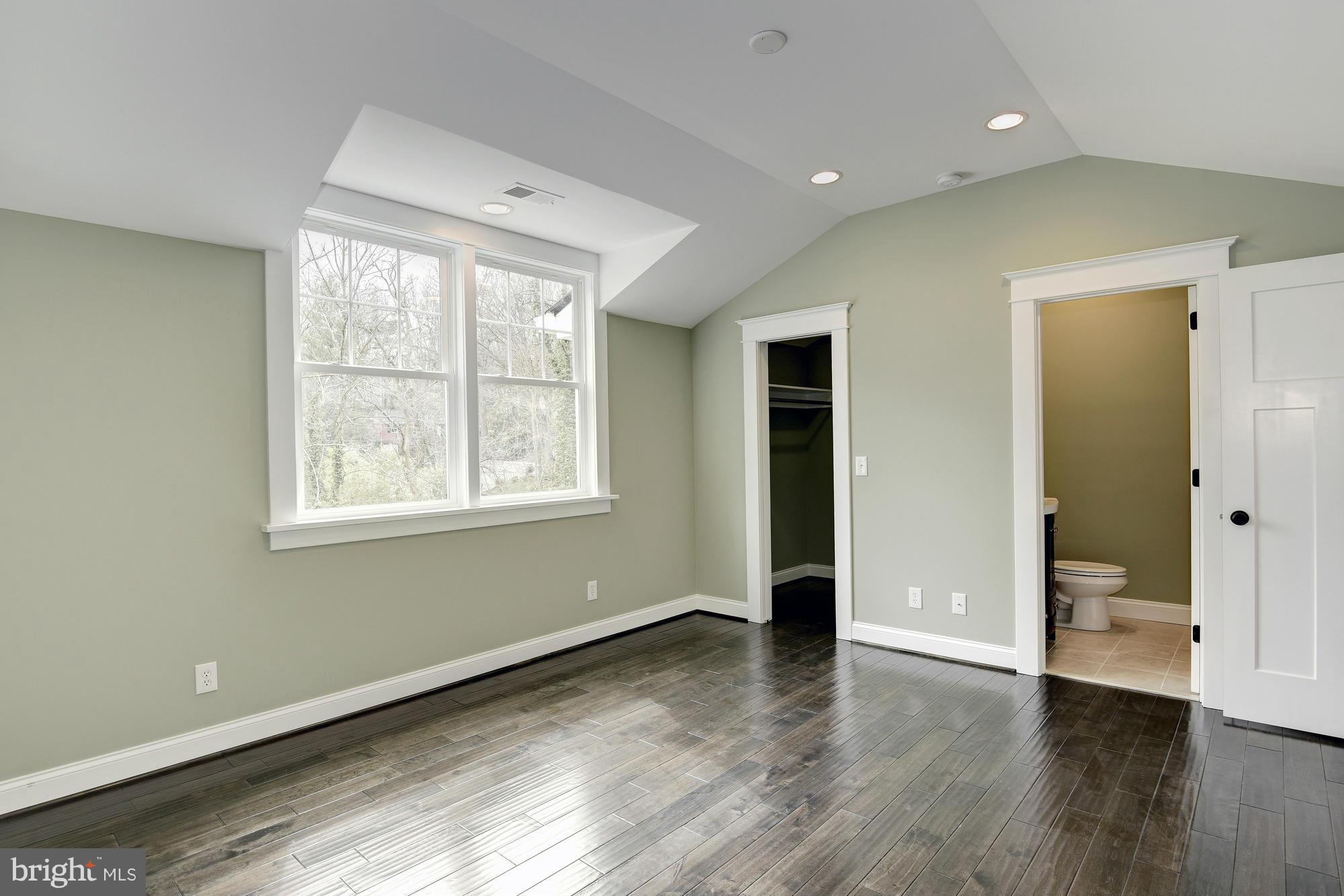 ROSEMONT - Residential