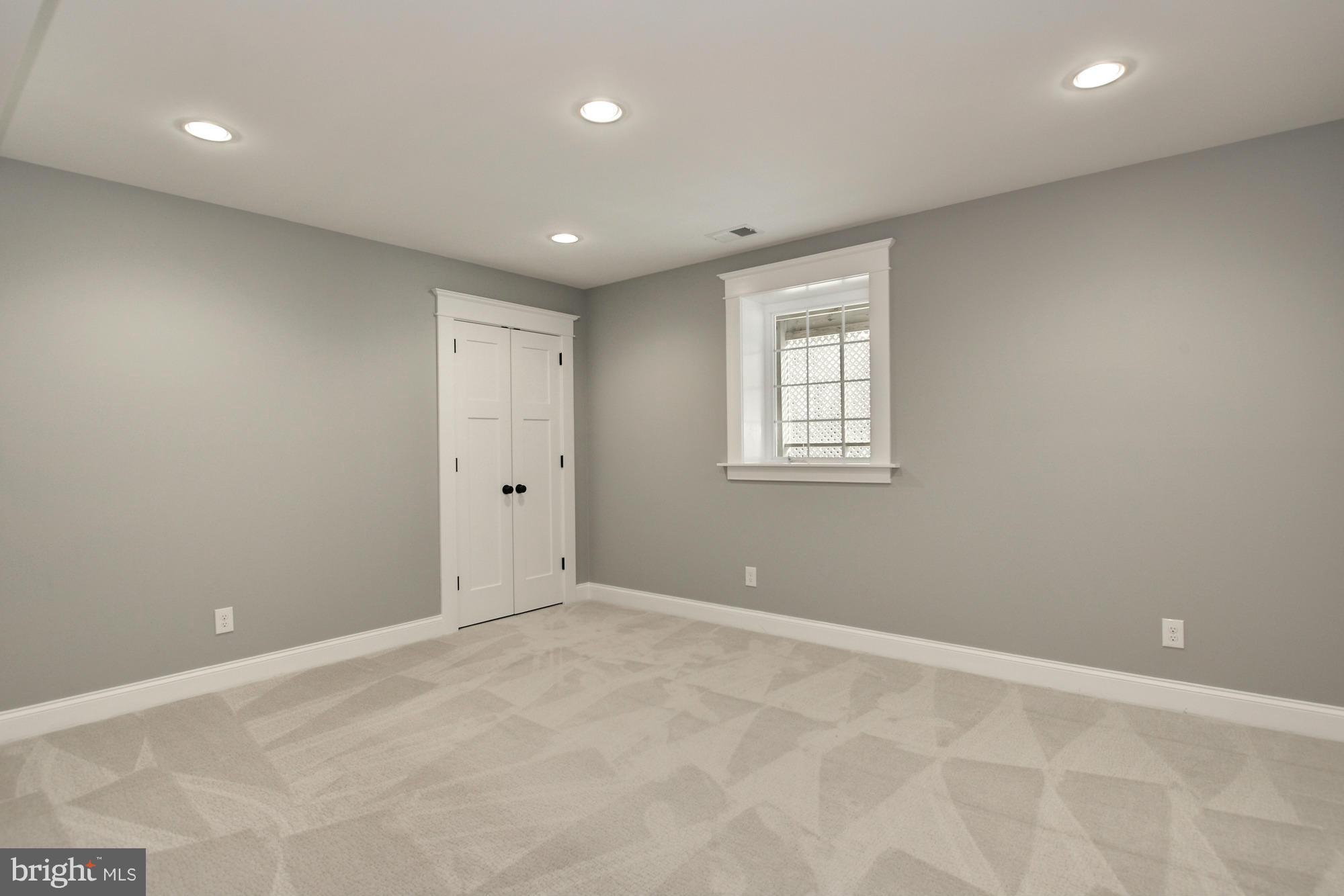 ROSEMONT - Residential