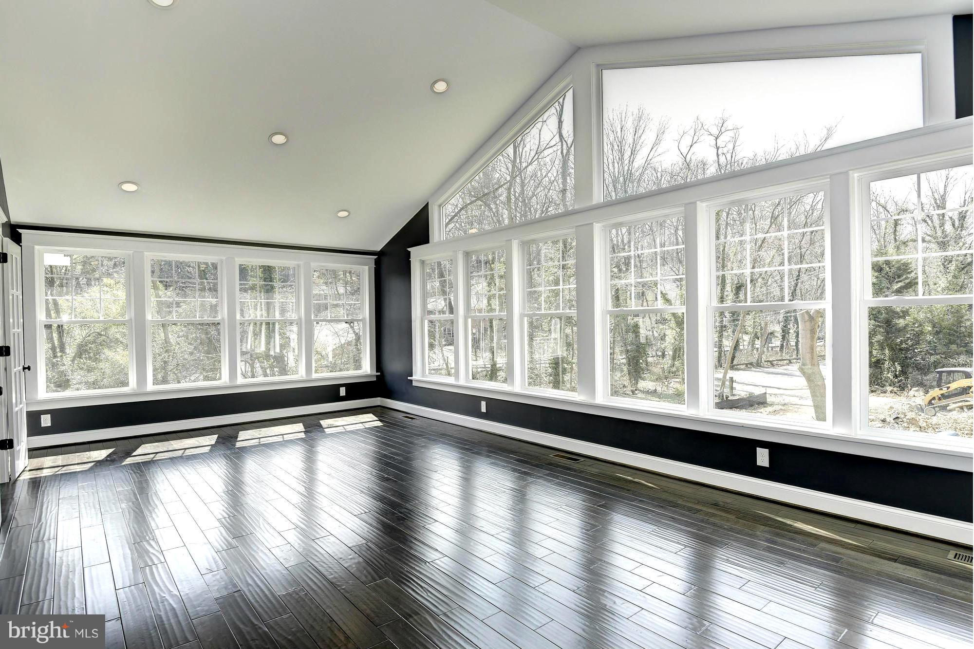 ROSEMONT - Residential