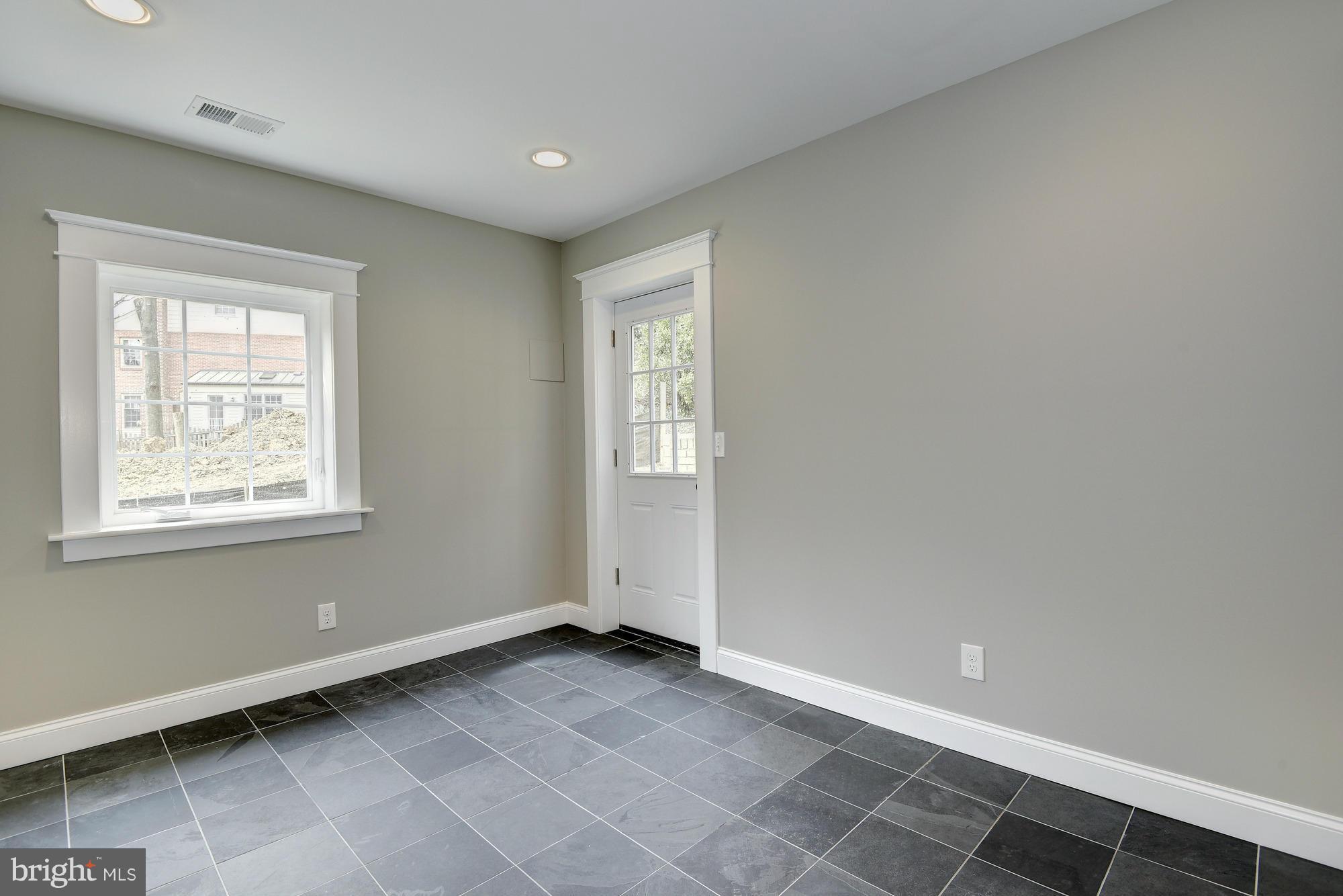 ROSEMONT - Residential