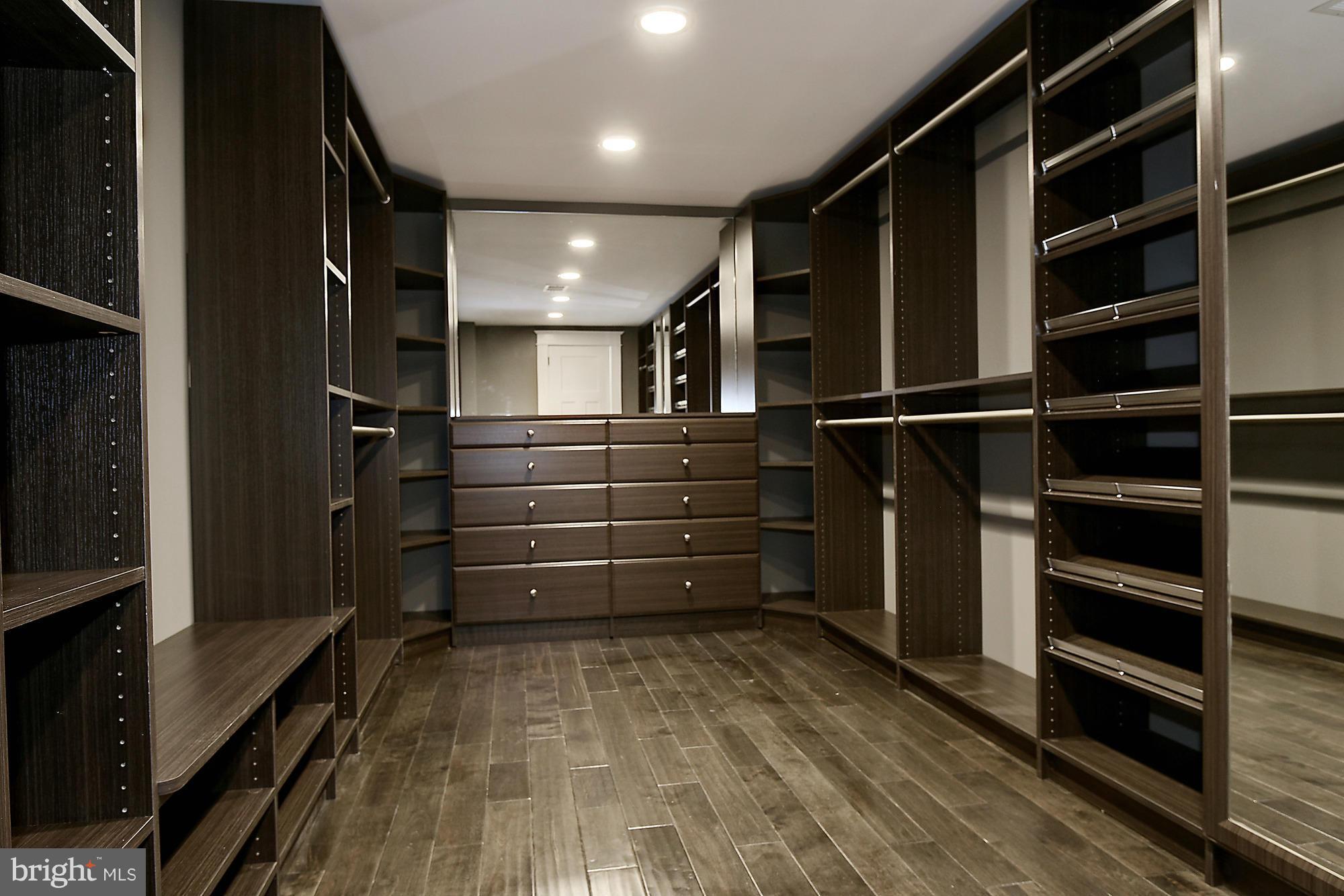 ROSEMONT - Residential