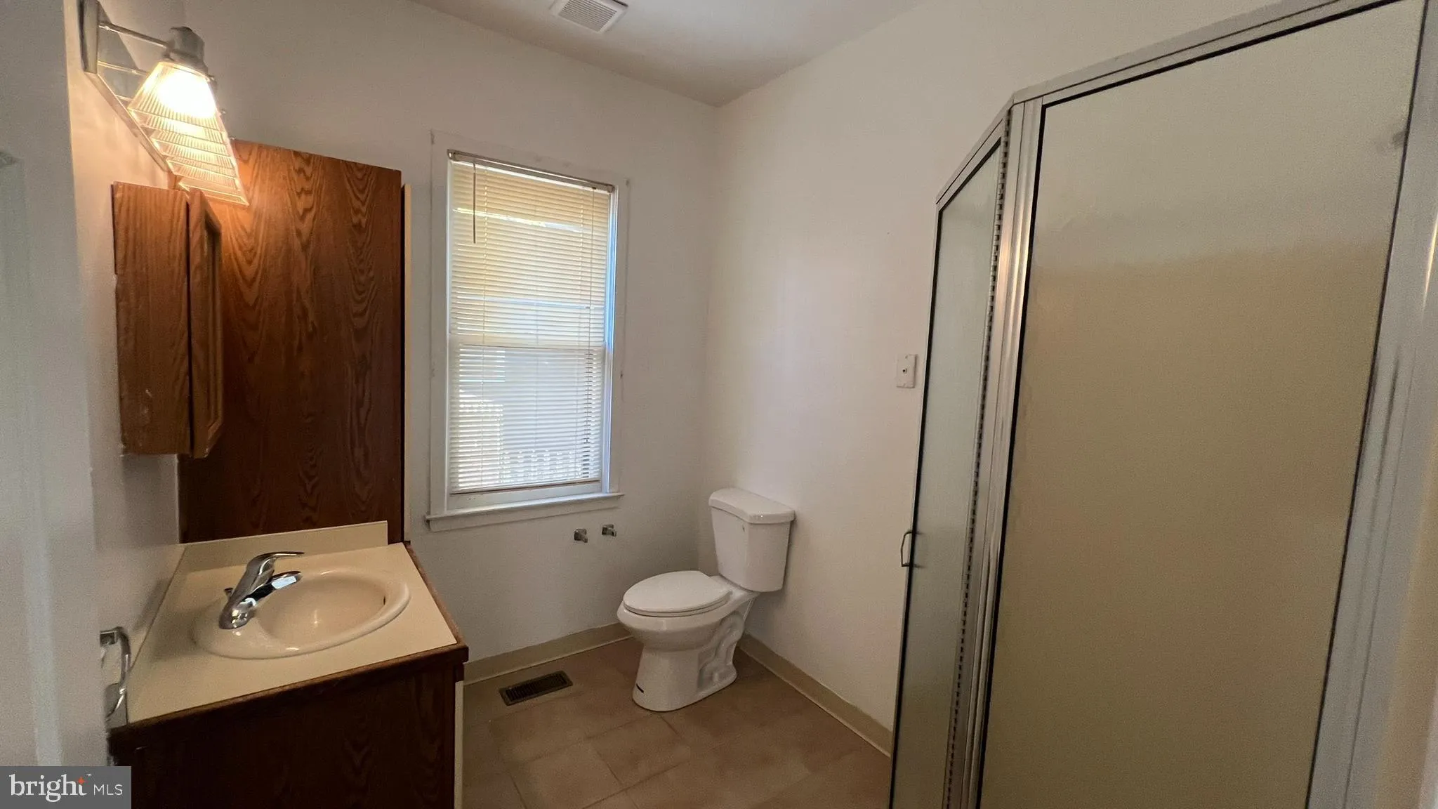 Clementon, New Jersey 08021, United States, 2 Bedrooms Bedrooms, ,2 BathroomsBathrooms,Residential,Active,227729