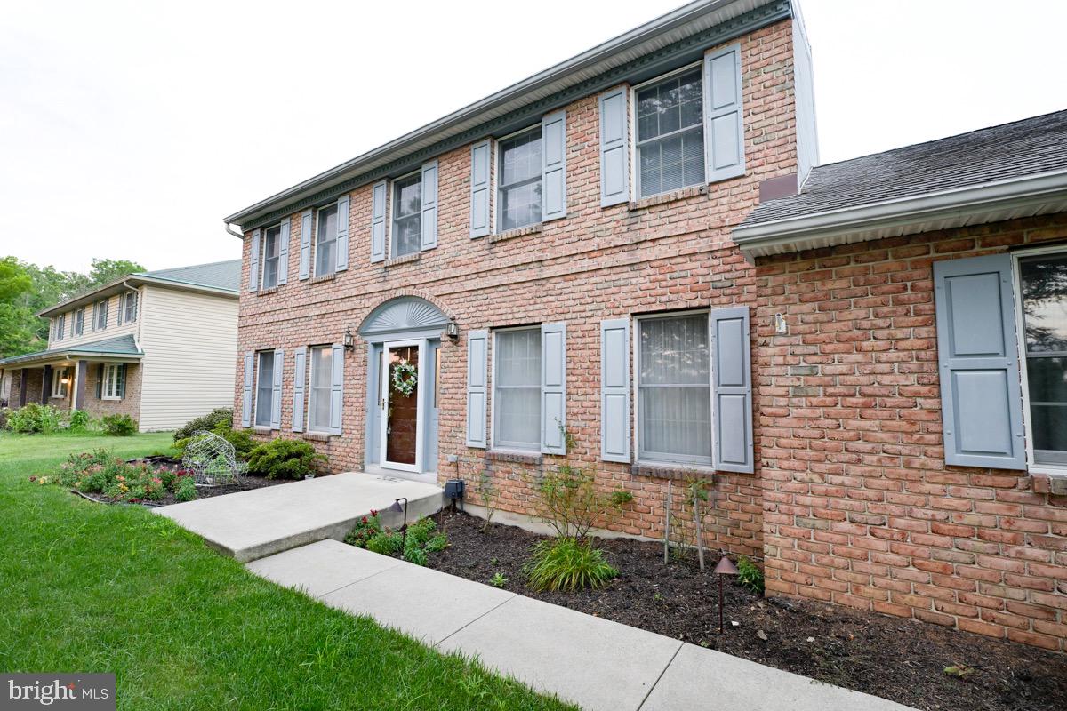 21 GOLFVIEW LANE