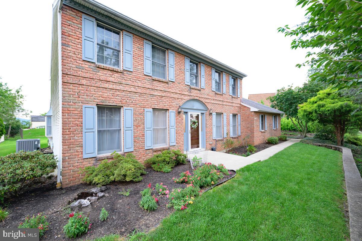21 GOLFVIEW LANE