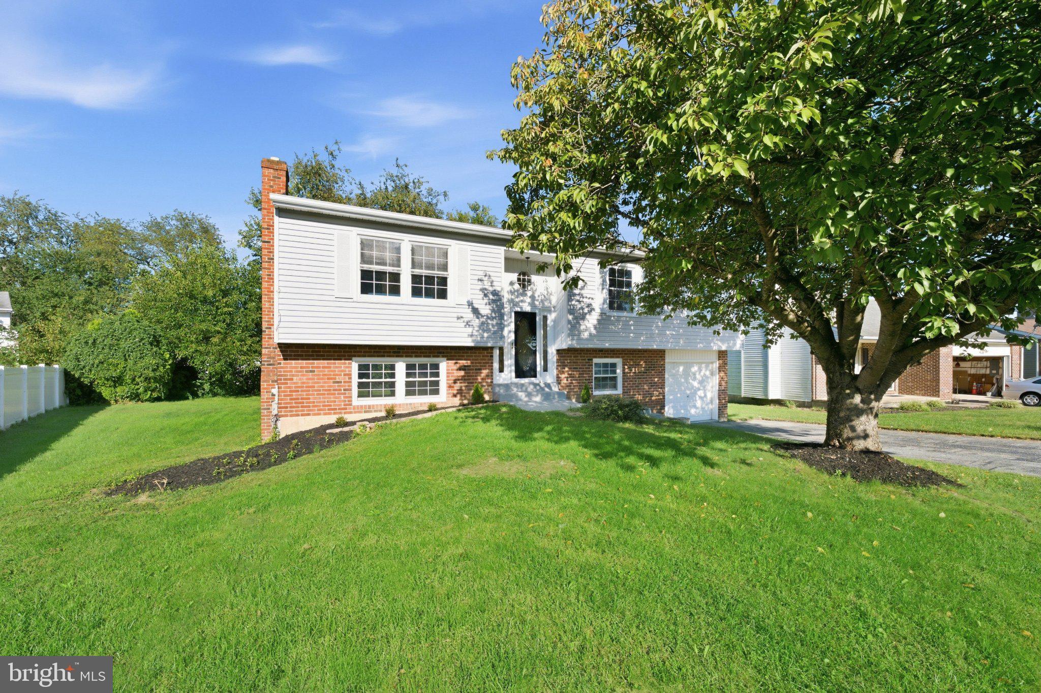28 CASTLE RUN DRIVE