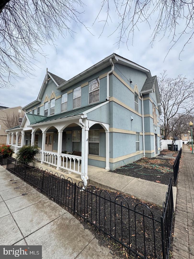 3710 ROOSEVELT PLACE NE 3710