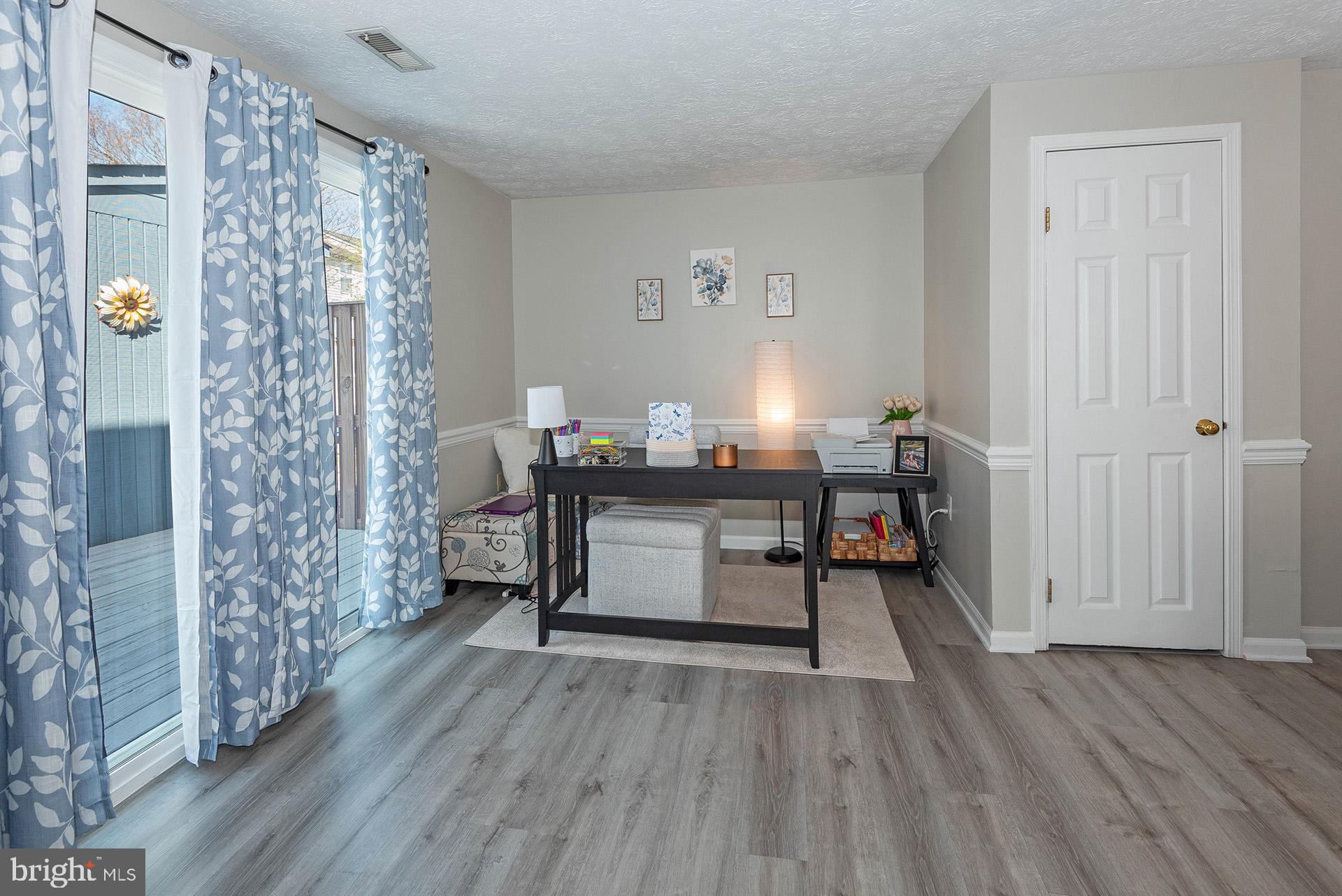 GRAYS LUCK CONDO - Residential