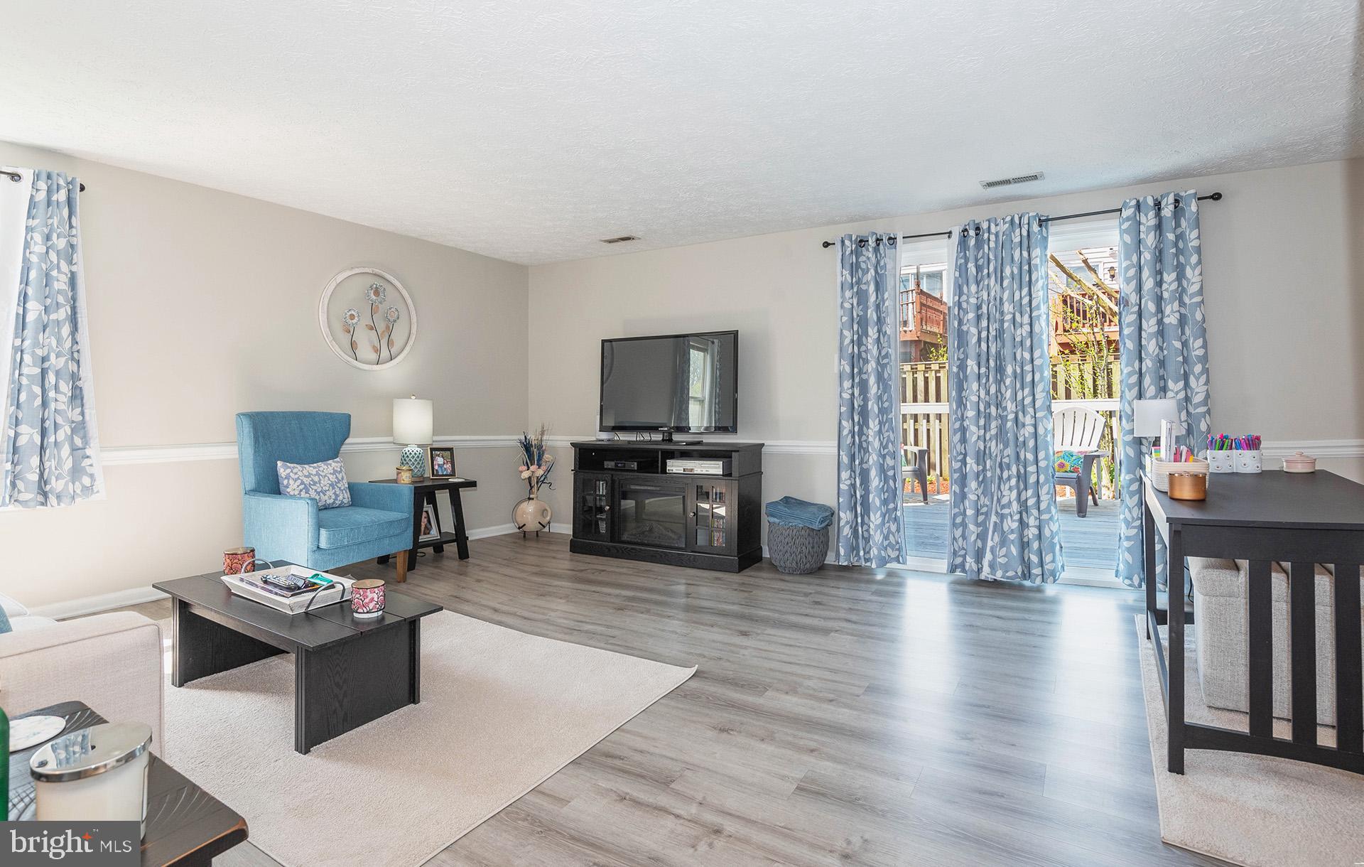 GRAYS LUCK CONDO - Residential