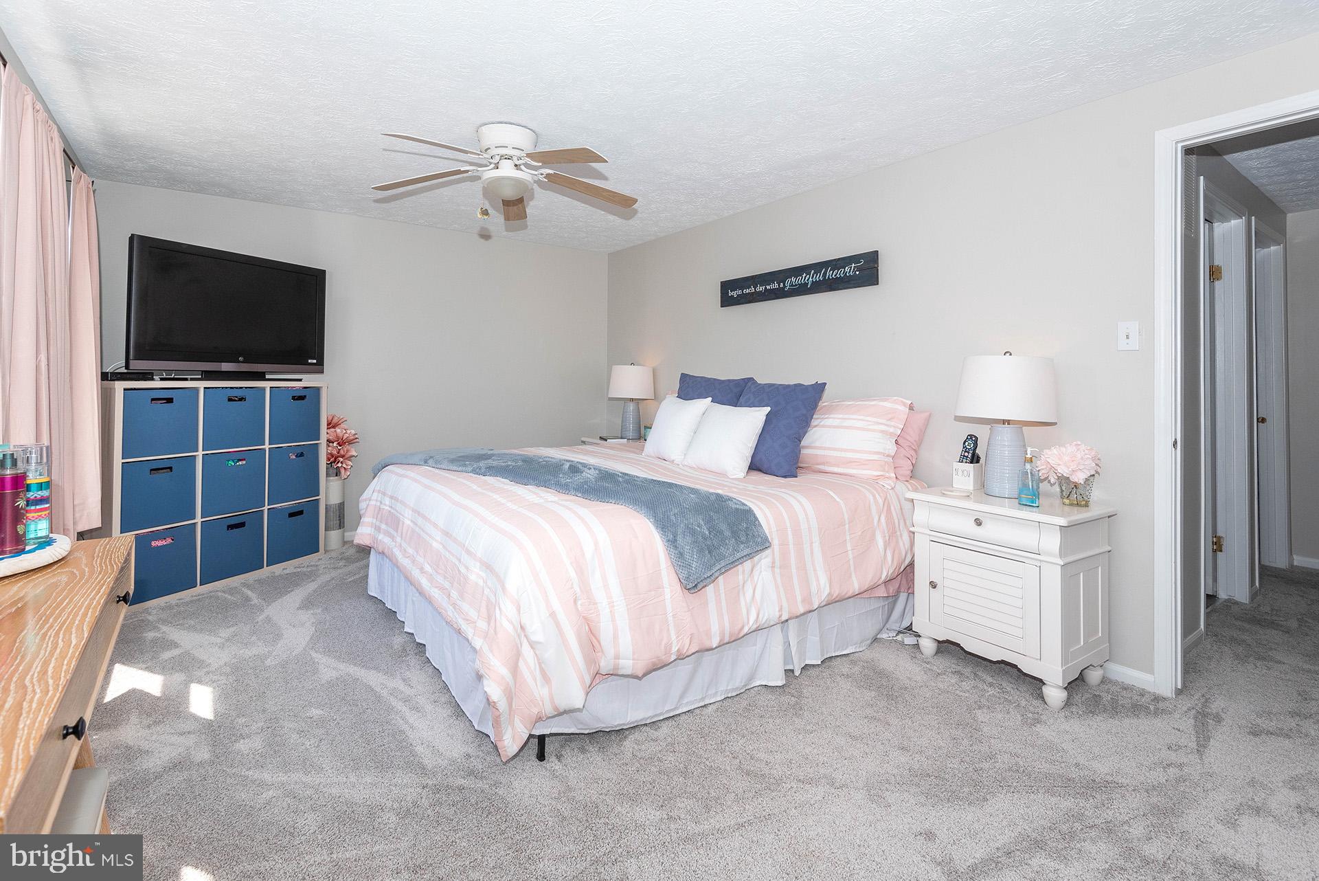 GRAYS LUCK CONDO - Residential