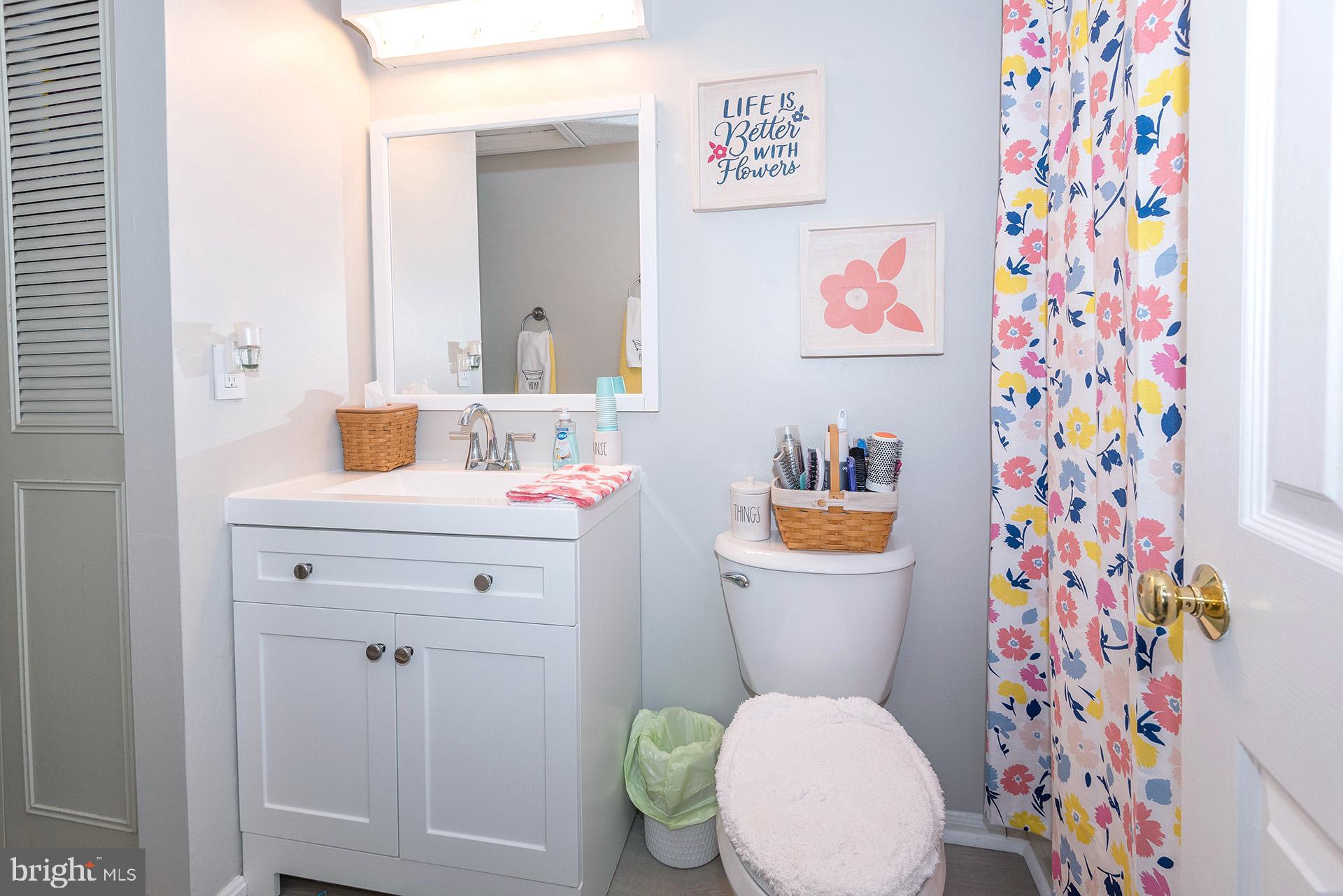 GRAYS LUCK CONDO - Residential