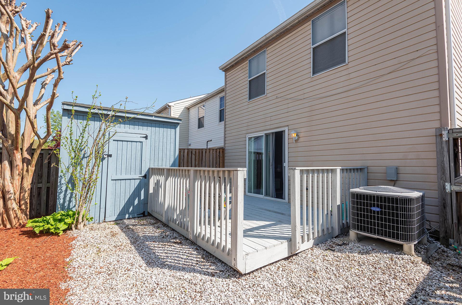 GRAYS LUCK CONDO - Residential