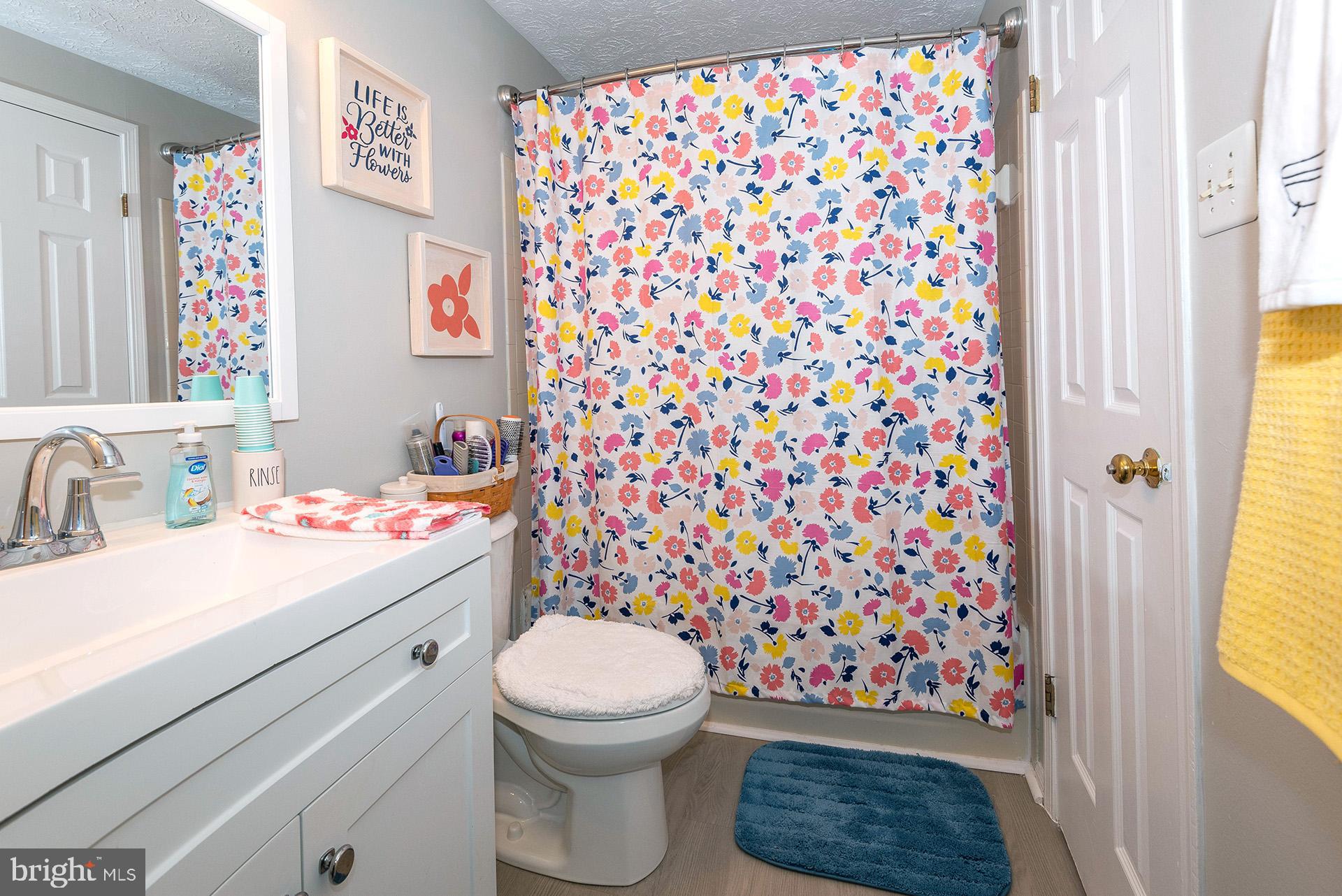 GRAYS LUCK CONDO - Residential