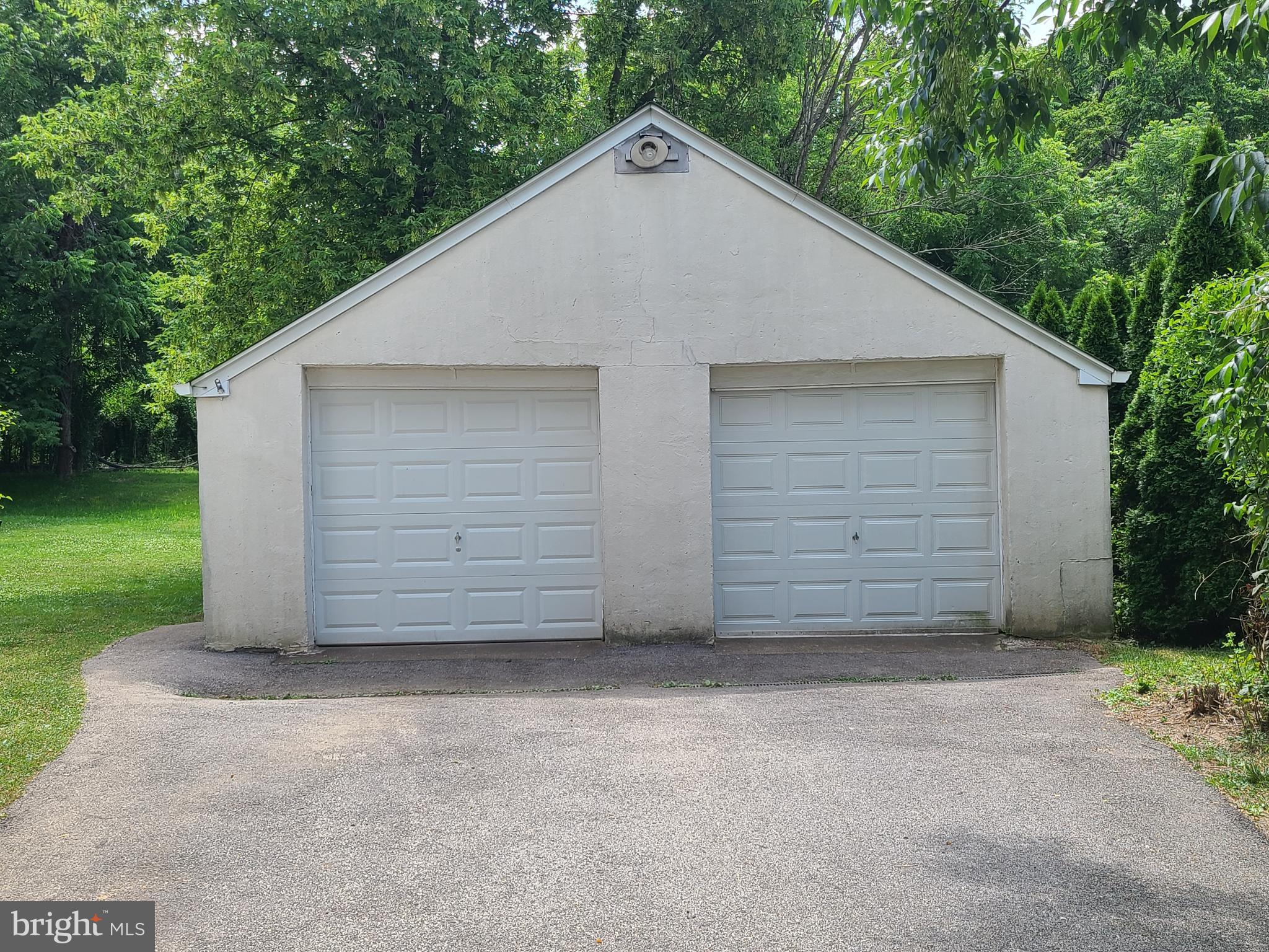 LAFAYETTE HILL - Residential Lease