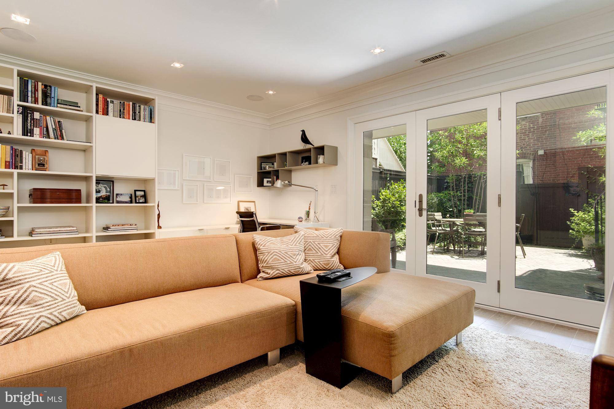 GEORGETOWN - Residential