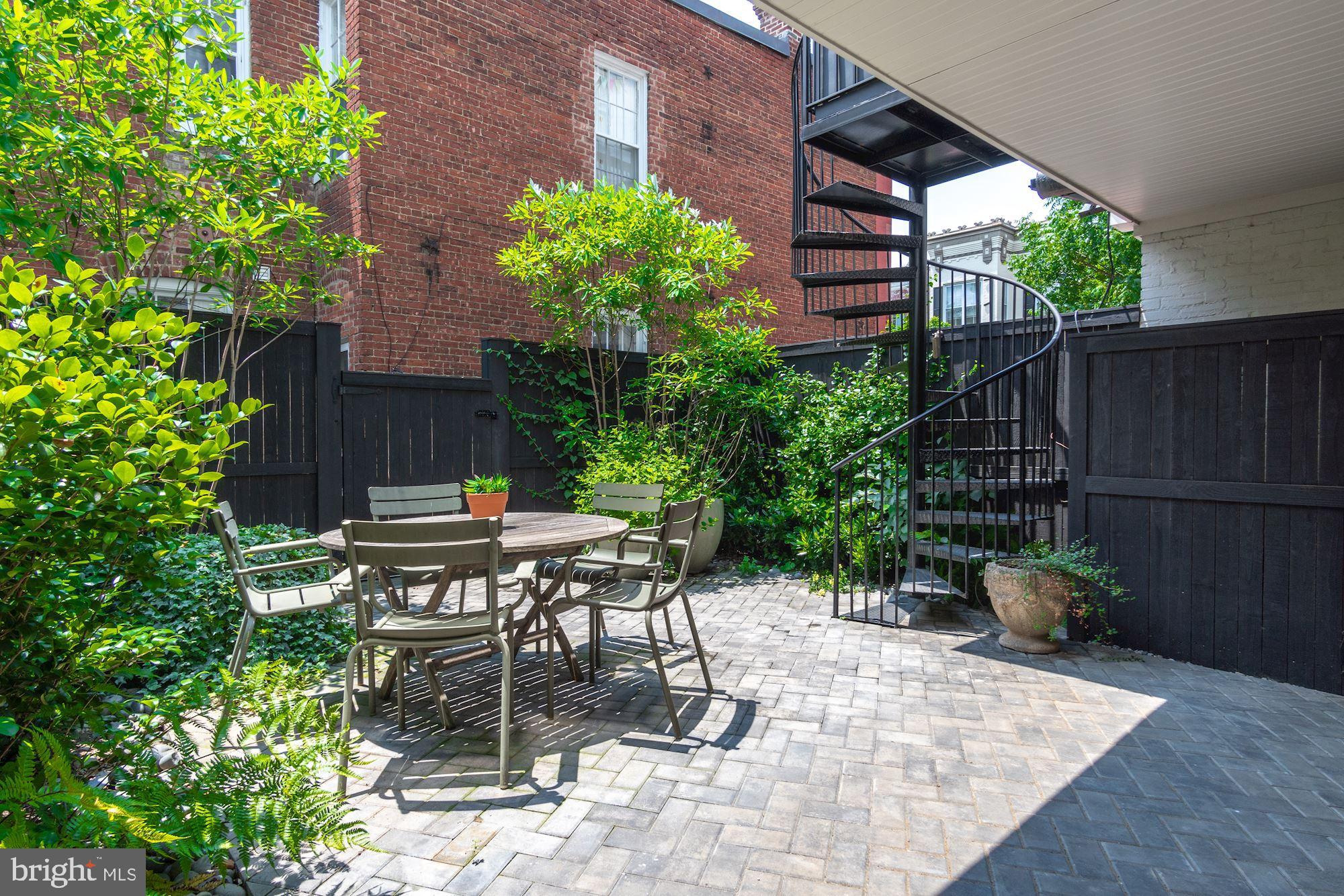 GEORGETOWN - Residential