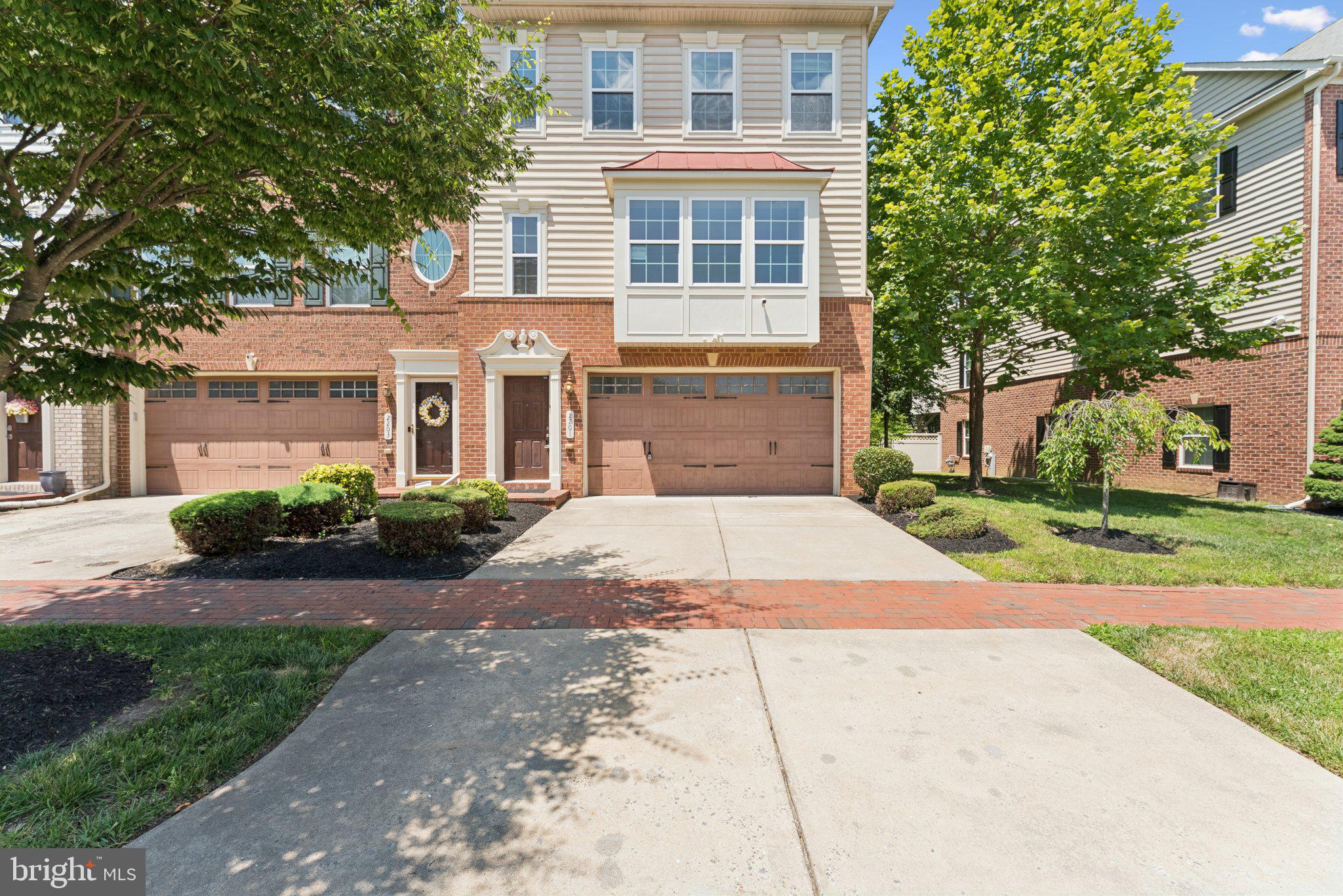 2201 CONGRESBURY PLACE