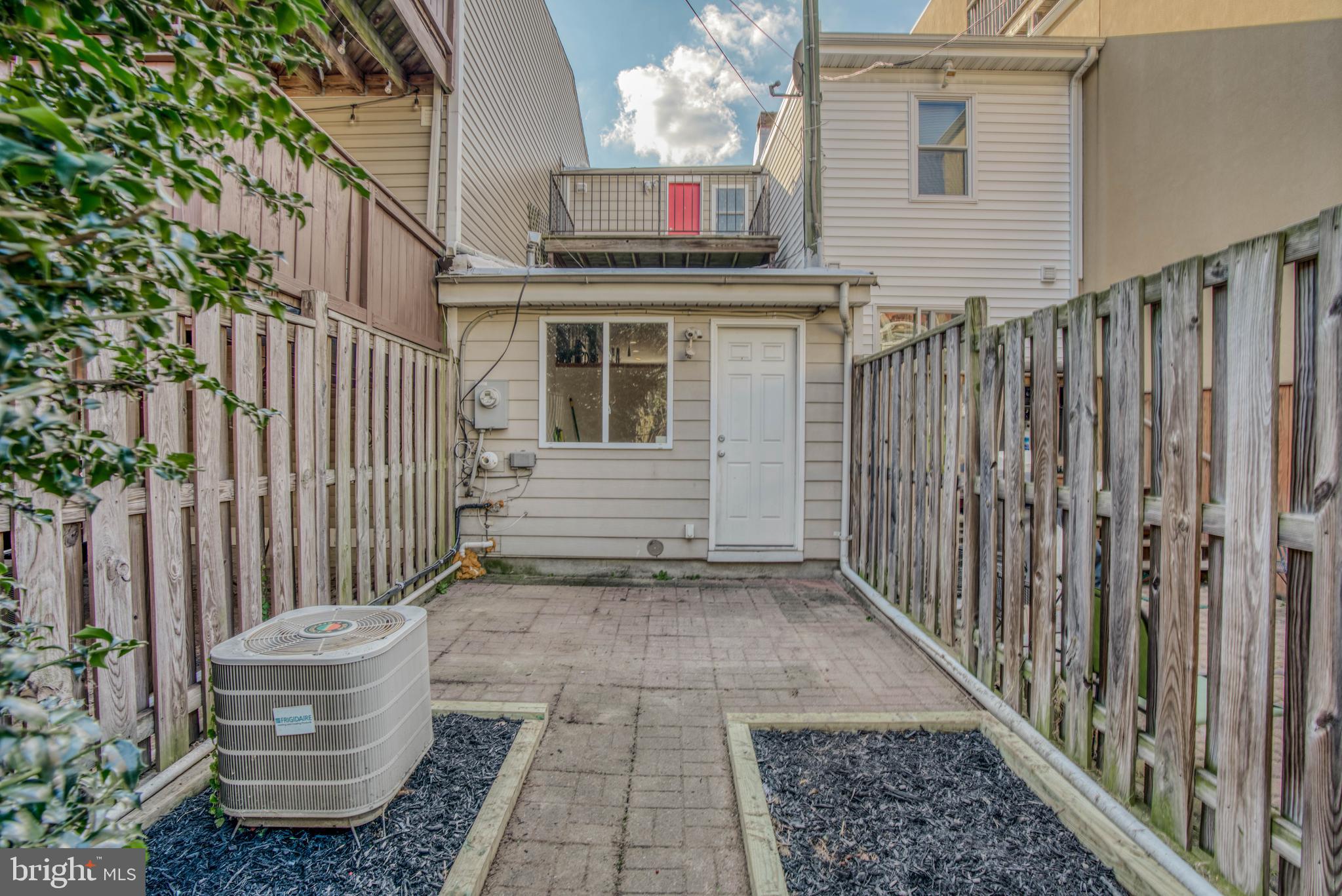 PIGTOWN - Residential