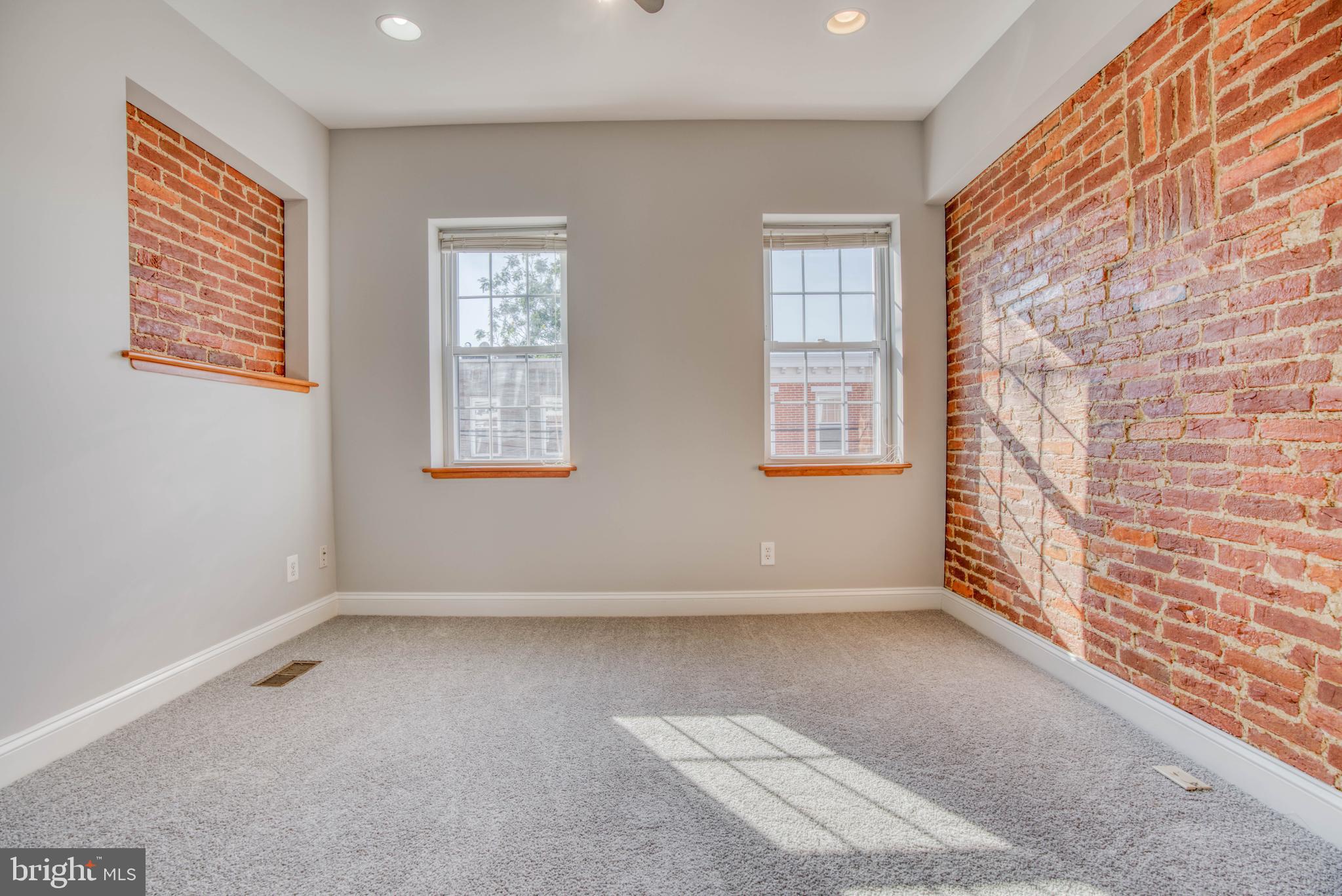 PIGTOWN - Residential