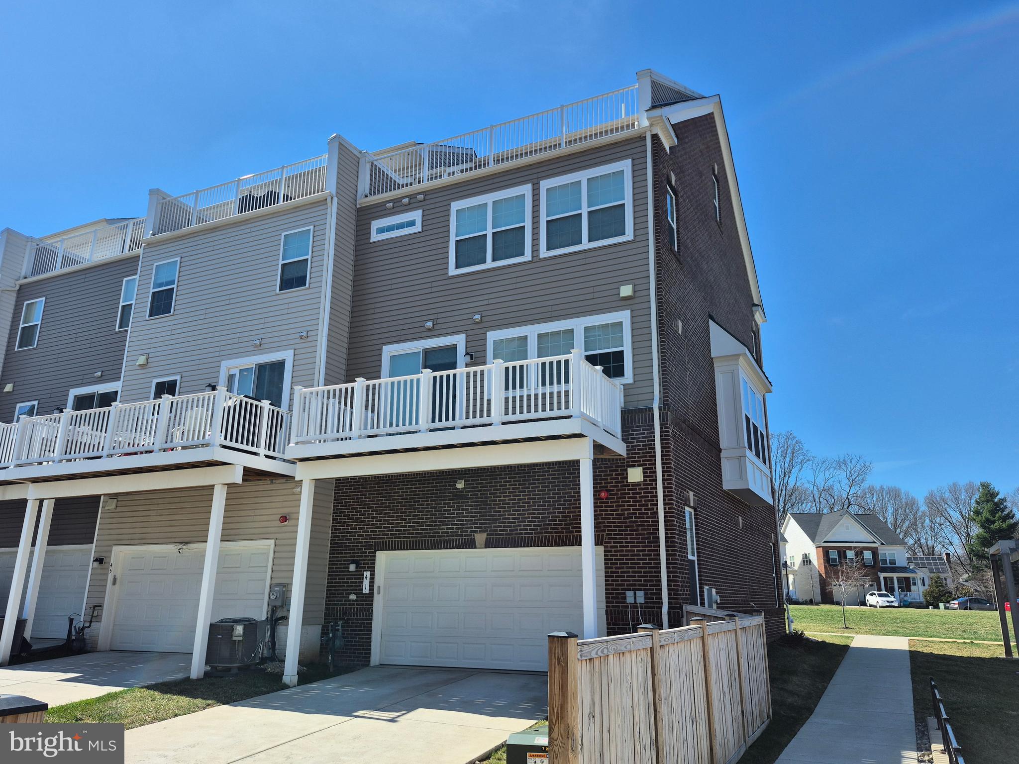 THE CHASE AT QUINCE ORCHARD - Residential