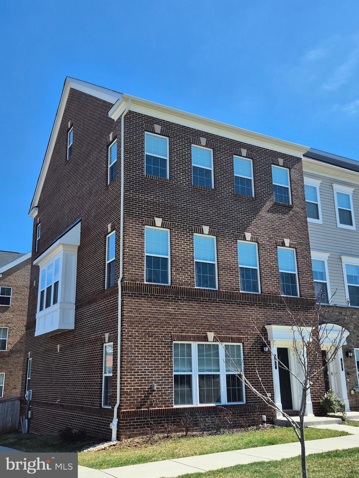 THE CHASE AT QUINCE ORCHARD - Residential