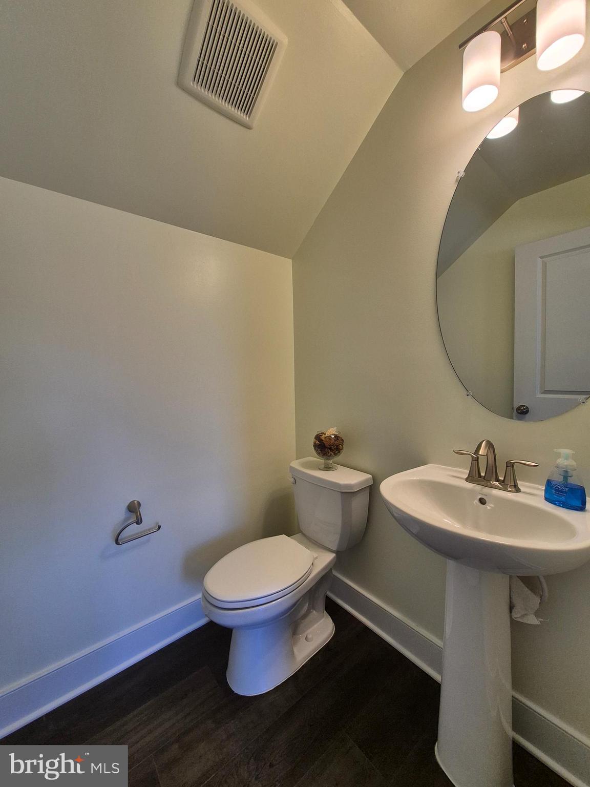 THE CHASE AT QUINCE ORCHARD - Residential