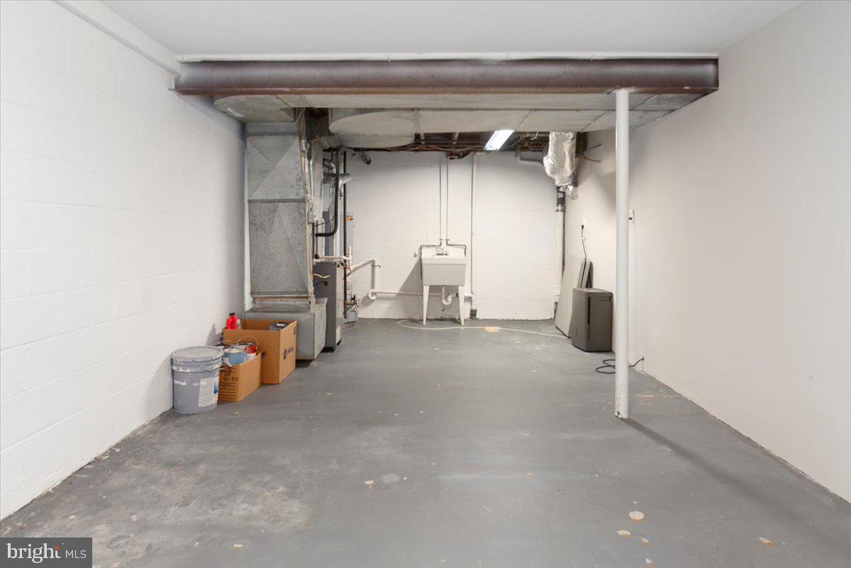 TANTALLON ON THE POTOMAC - Residential