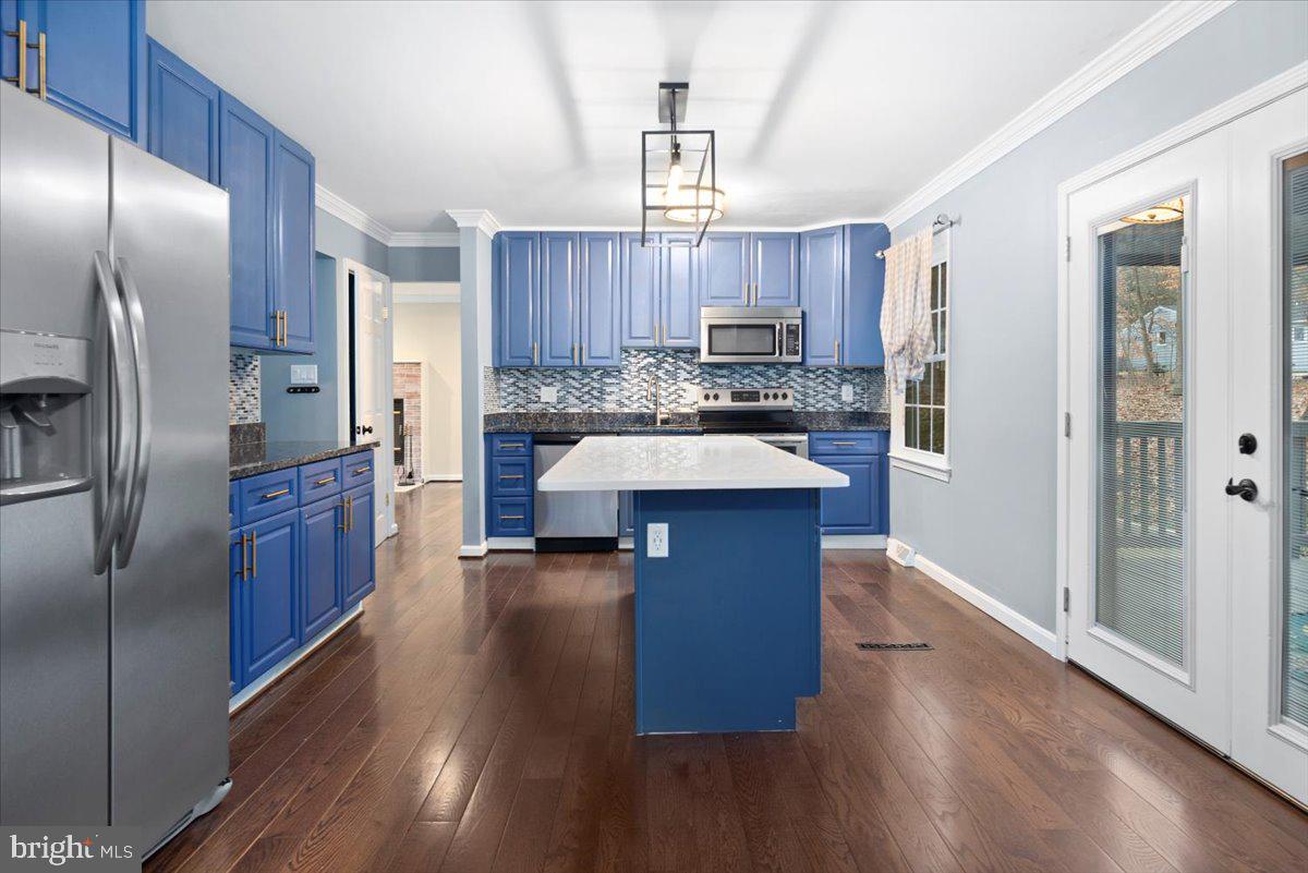 TANTALLON ON THE POTOMAC - Residential