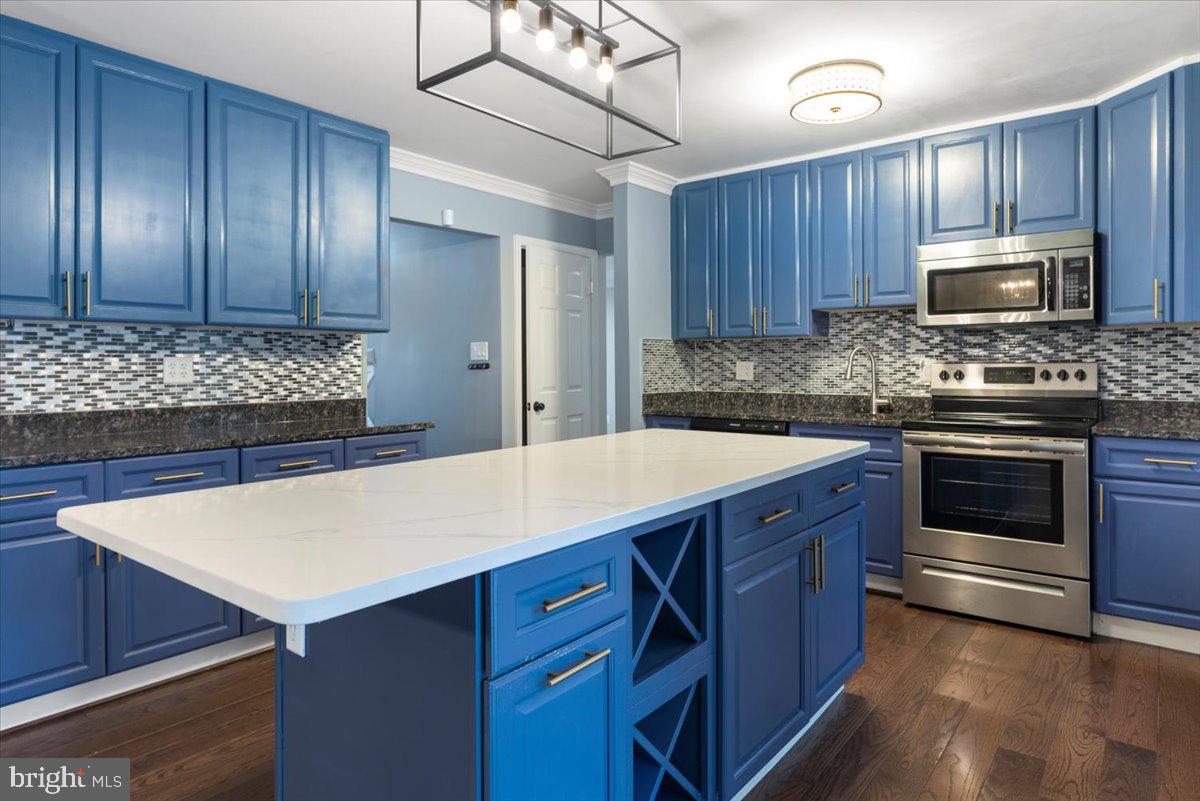 TANTALLON ON THE POTOMAC - Residential