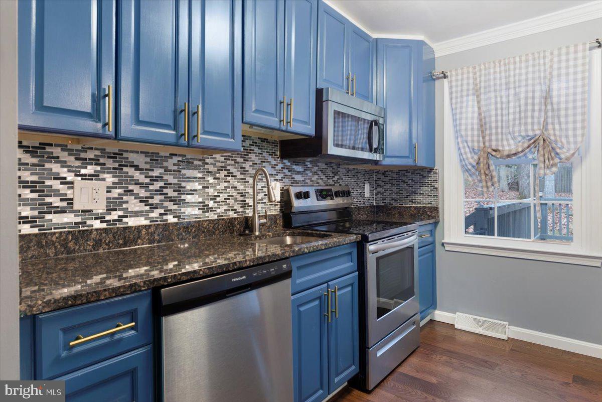 TANTALLON ON THE POTOMAC - Residential